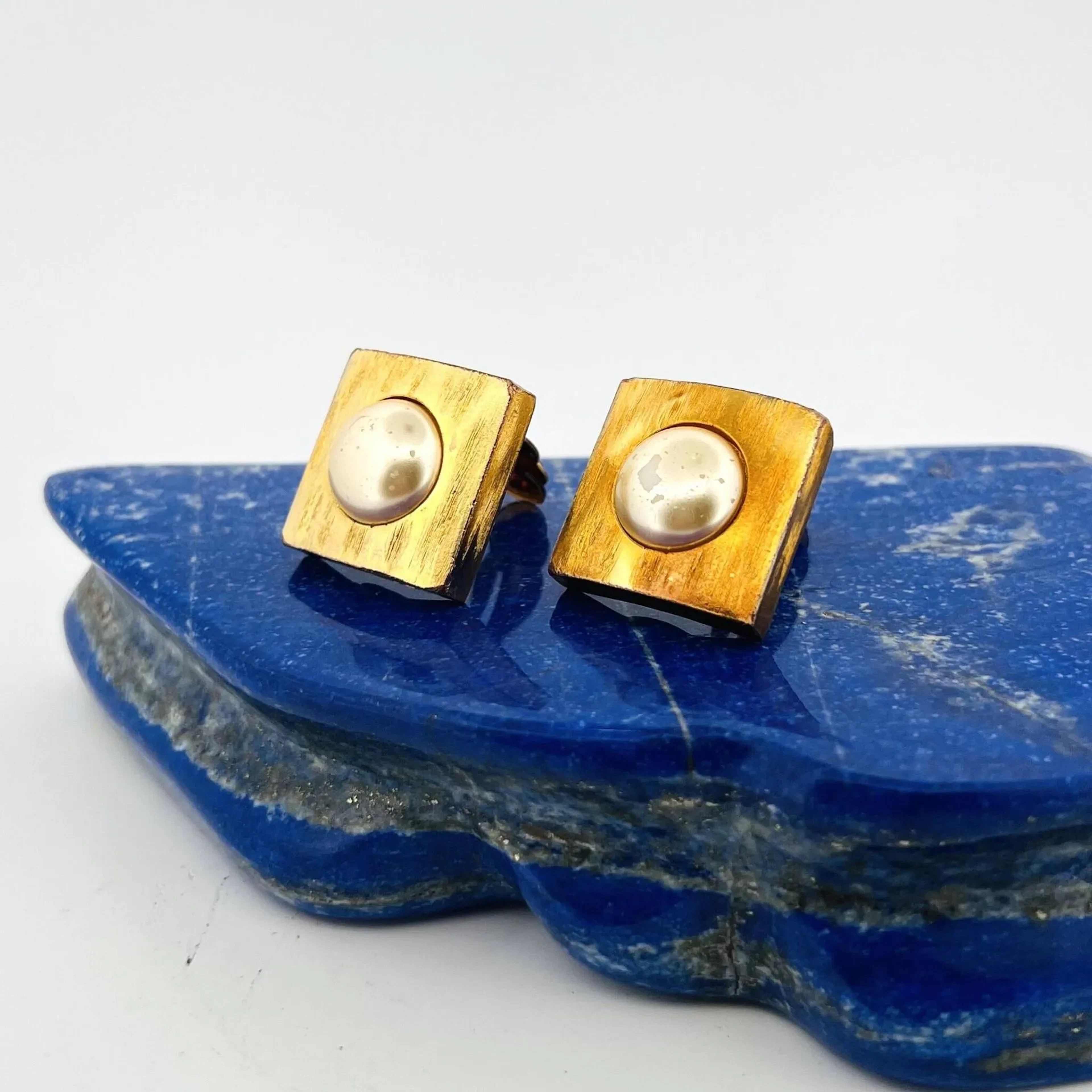 YVES SAINT LAURENT - Lot 264