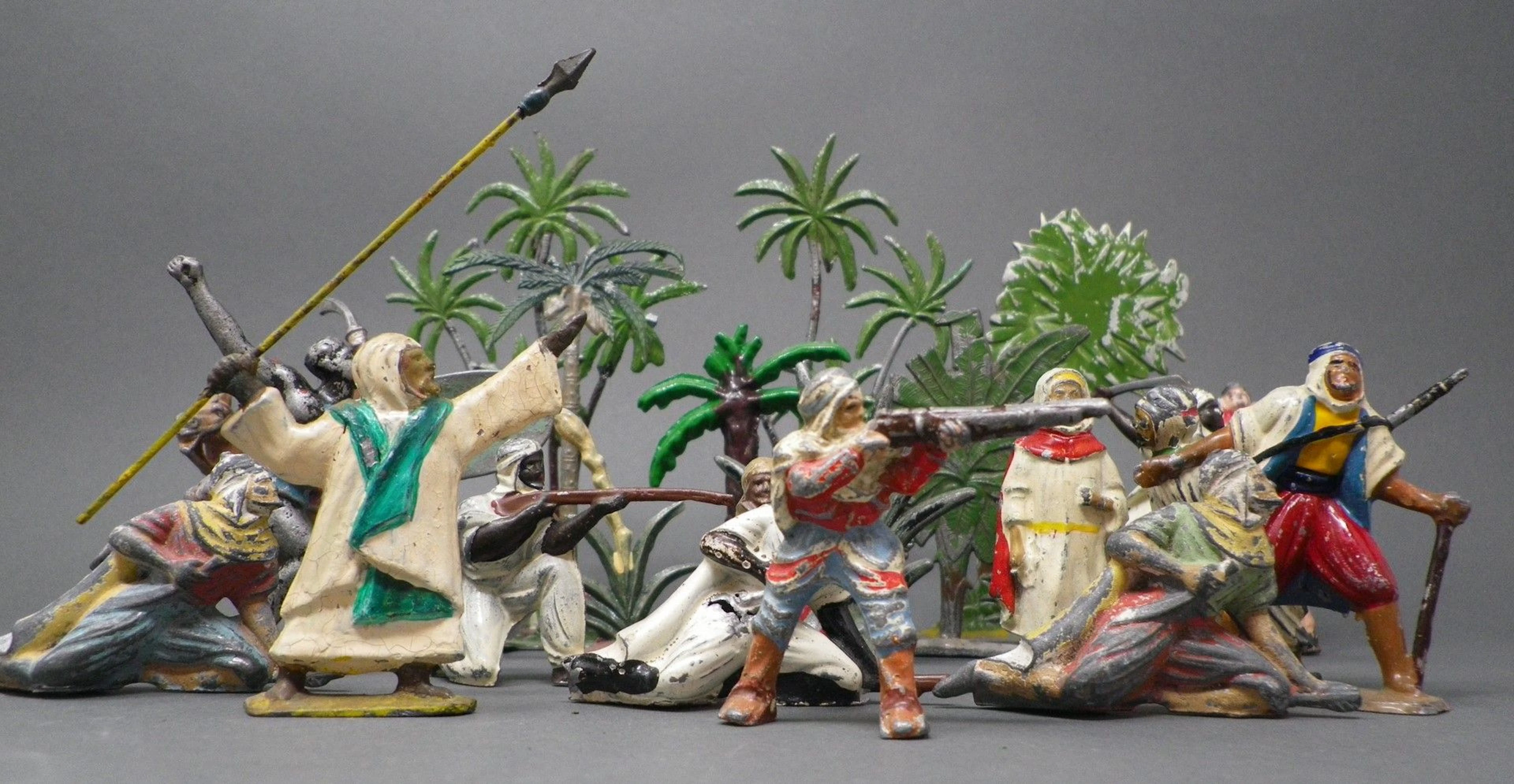 QUIRALU & MISCELLANEOUS - AFRICAN ARMY - Lot 250