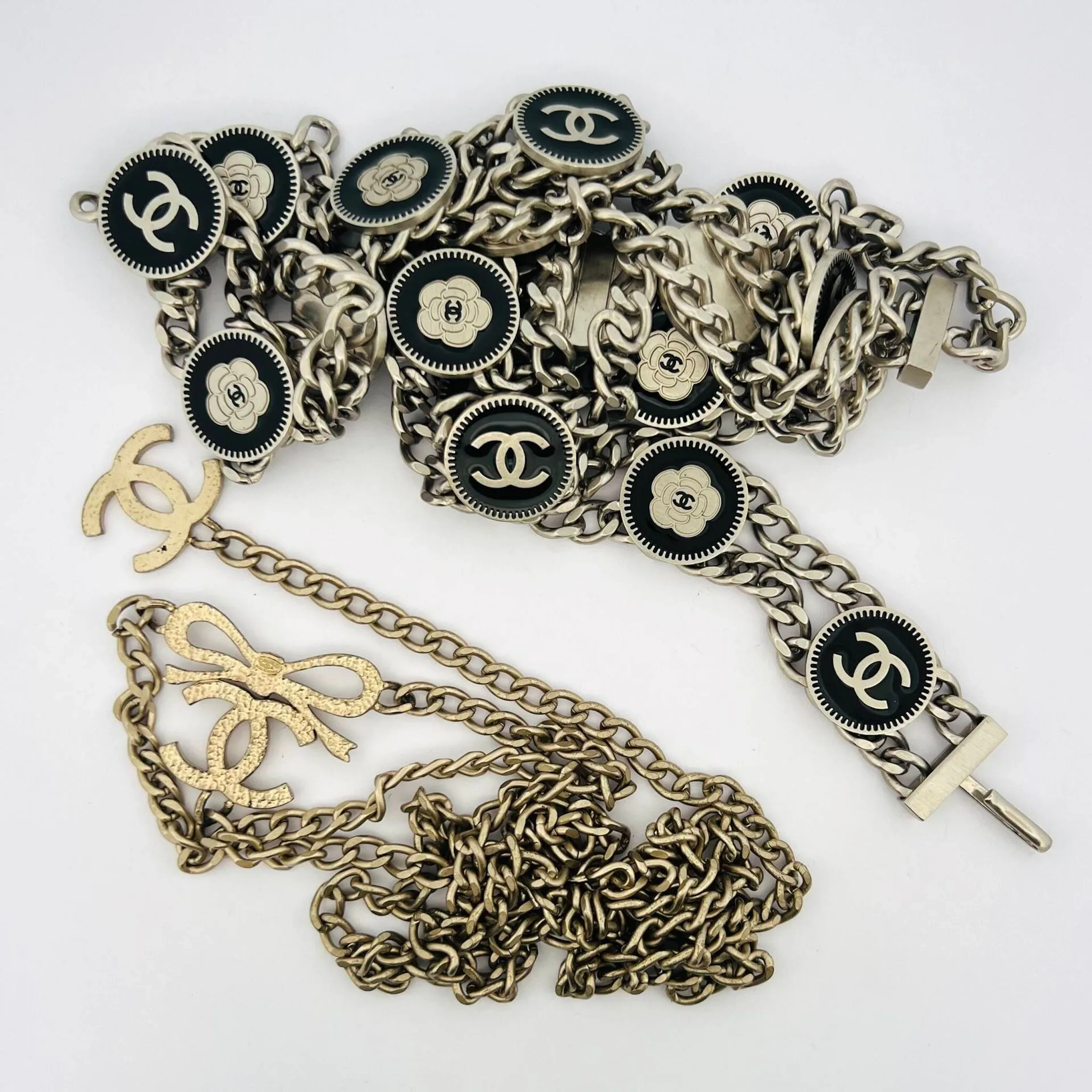 CHANEL by Karl LAGERFELD (1983–2019) - Lot 52
