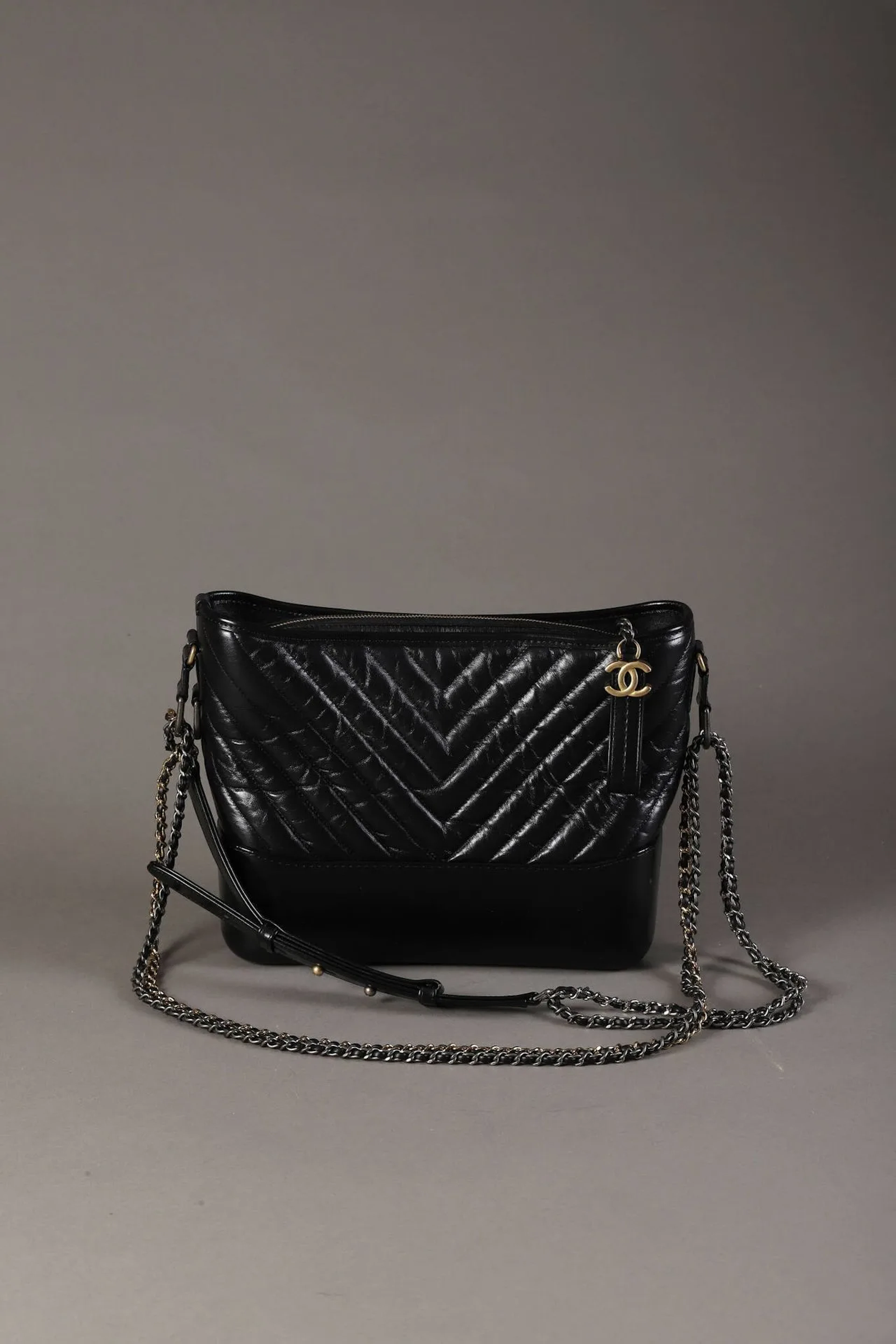 CHANEL - Lot 396
