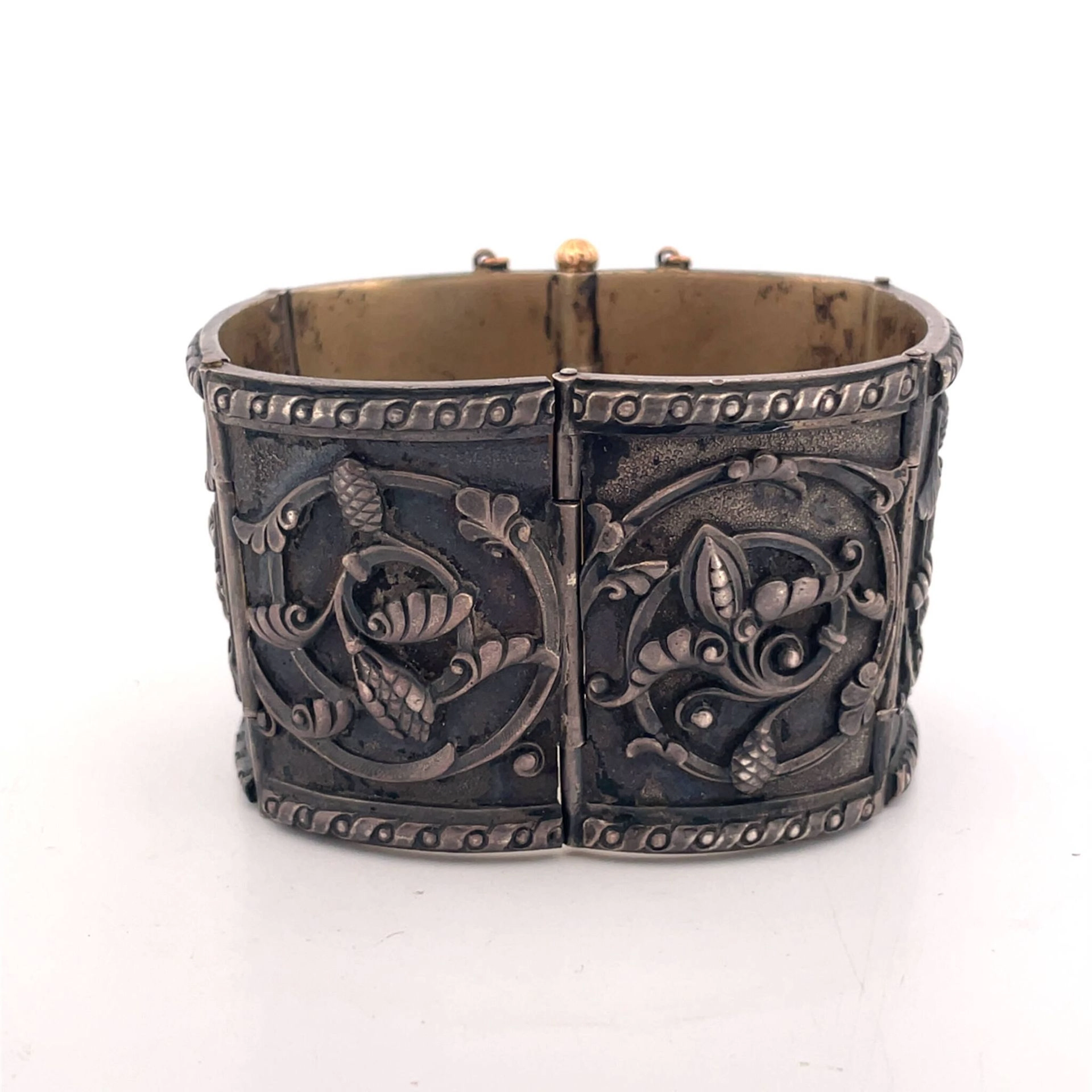 A substantial cuff bracelet in silver and vermeil (min. 800) - Lot 286