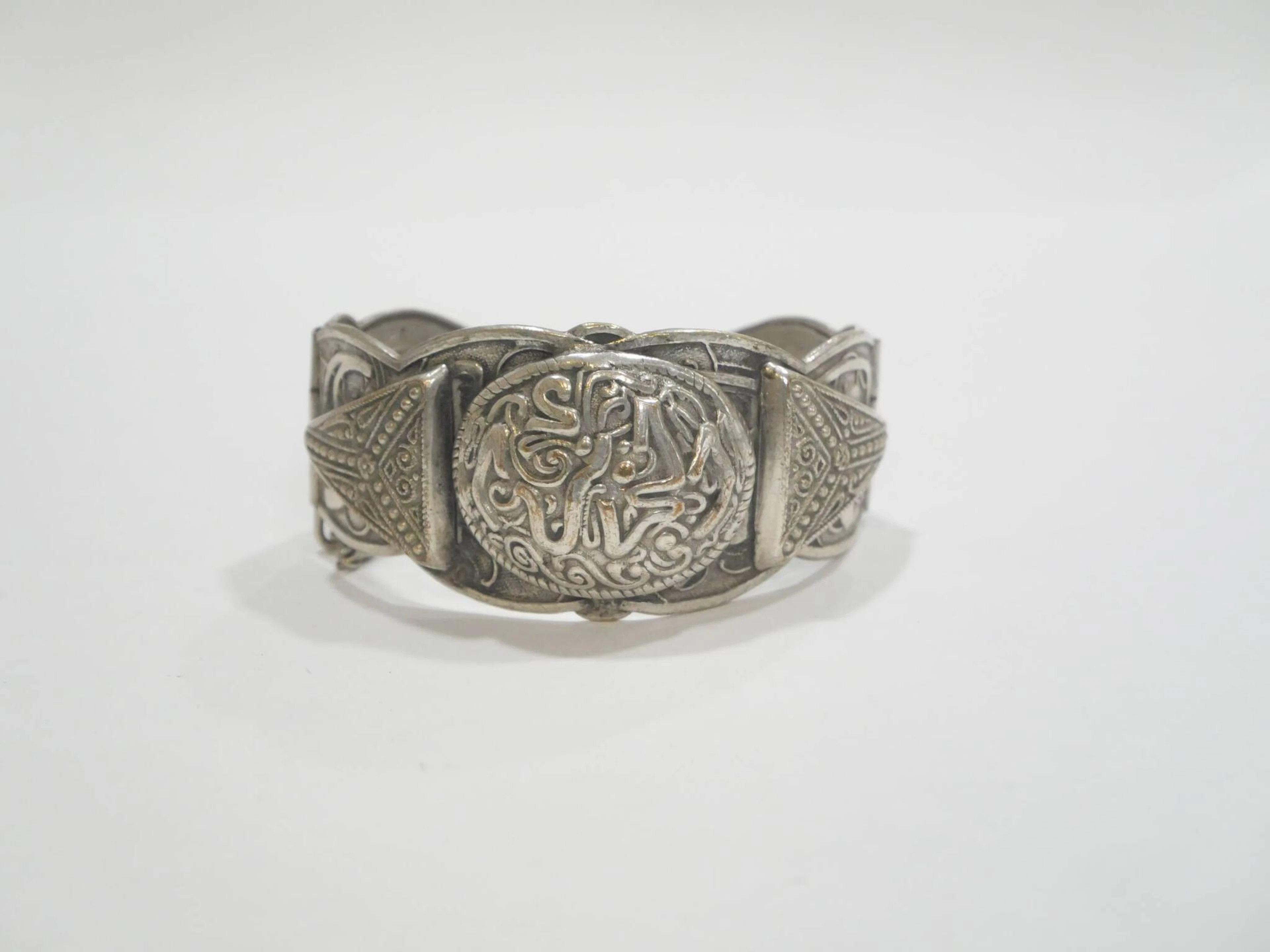 Oriental hinged bracelet, Middle East or North Africa, 20th - Lot 137