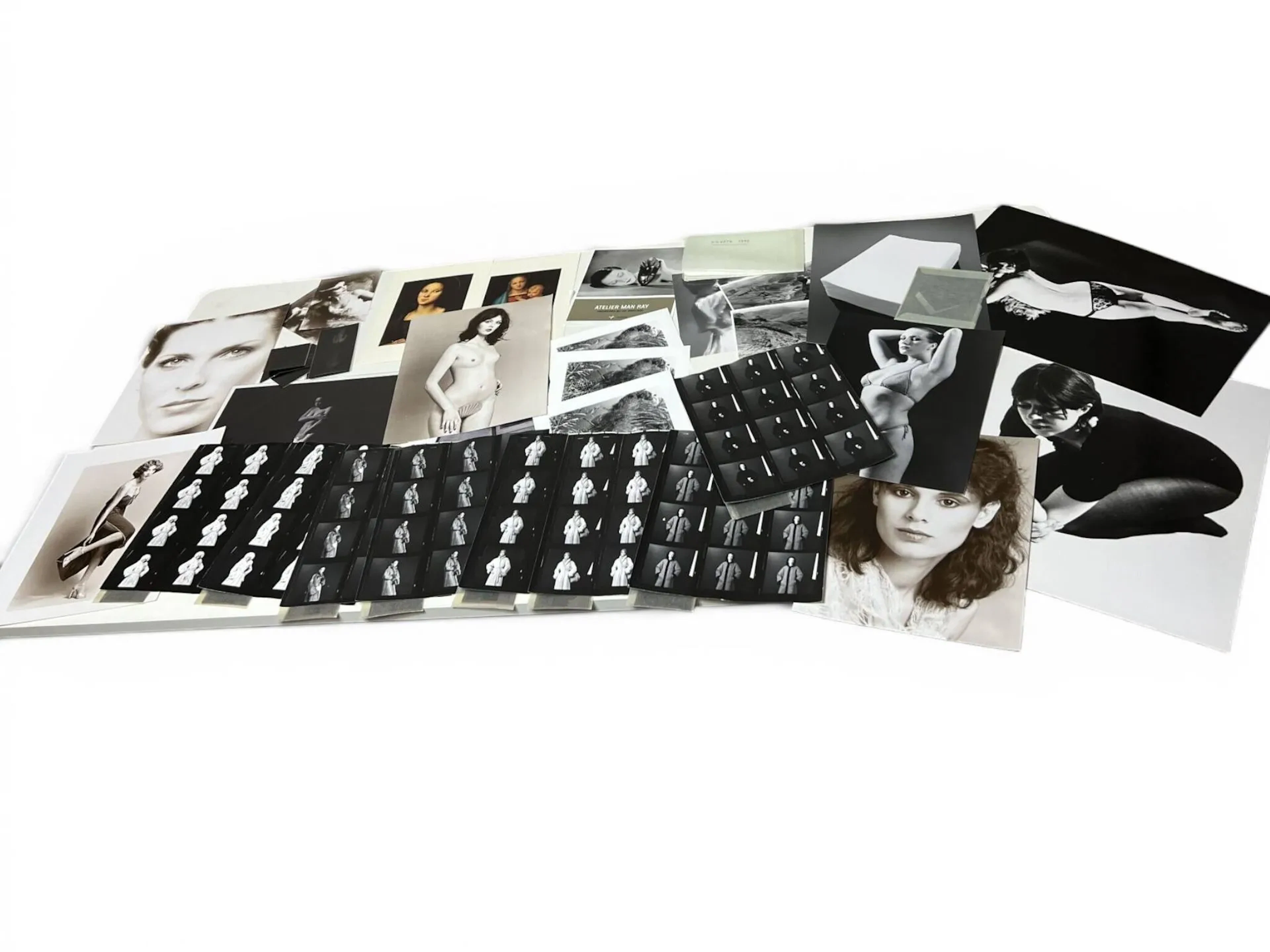 René ROBERT (1936-2022). In "Kodak Paper photographique" box - Lot 111