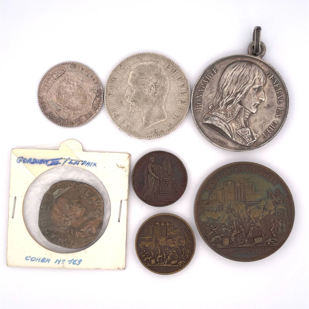 Lot of two coins: - Lot 23