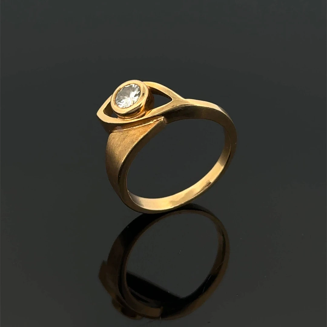 "Stylized snake" ring in yellow gold (750) set with a brilli - Lot 312