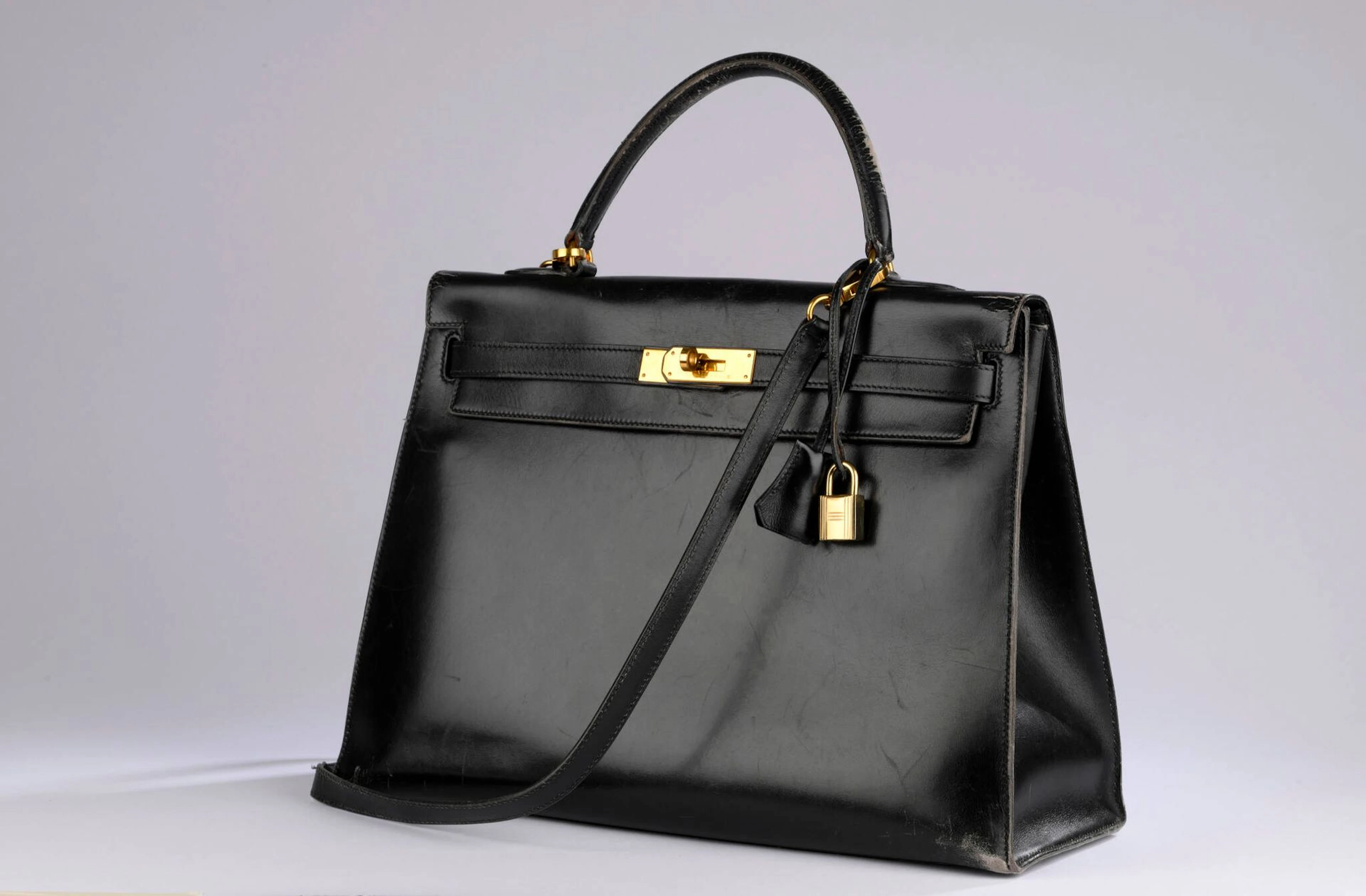 HERMÈS - Lot 17