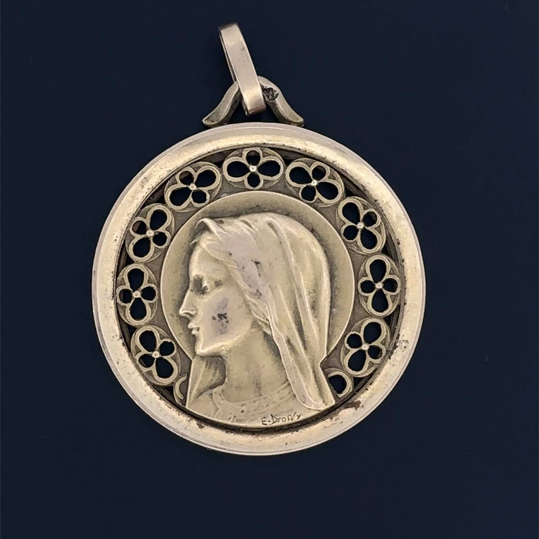 Openwork yellow gold (750) pendant depicting the Virgin Mary - Lot 230