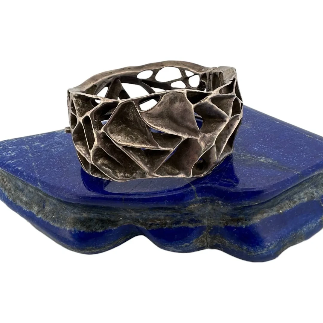Silver (800) cuff bracelet with openwork design. - Lot 9