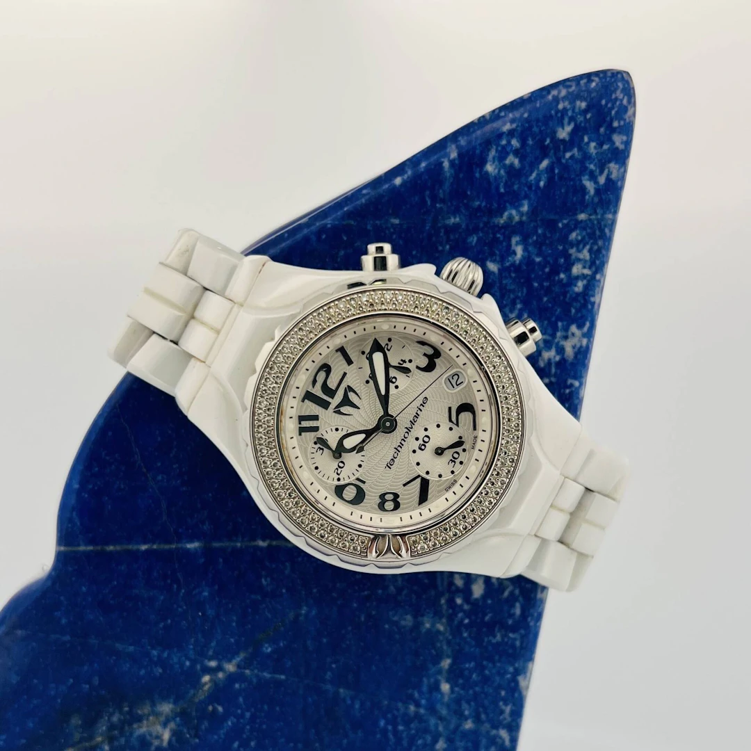 TECHNOMARINE - Lot 215
