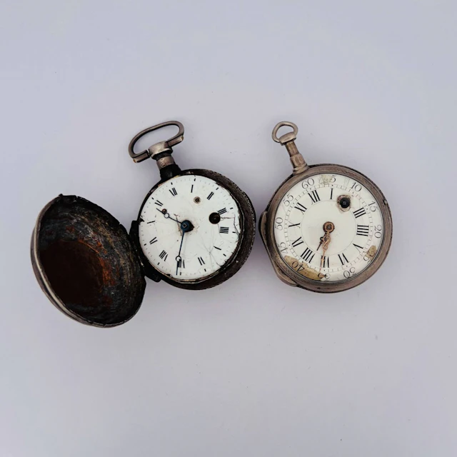 Set of two rooster watches comprising: - Lot 11