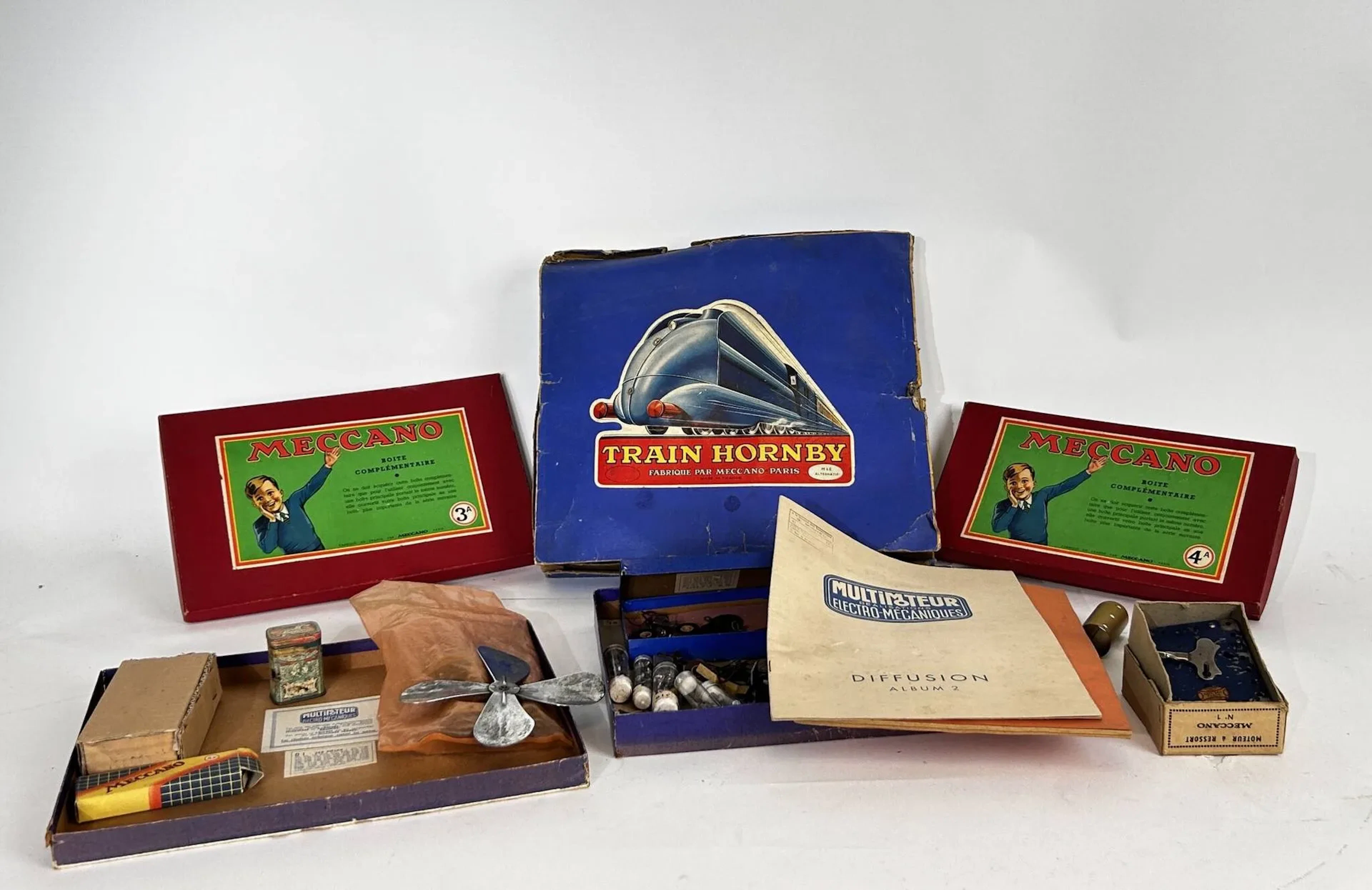 Train boxes Hornby and Meccano - Lot 435