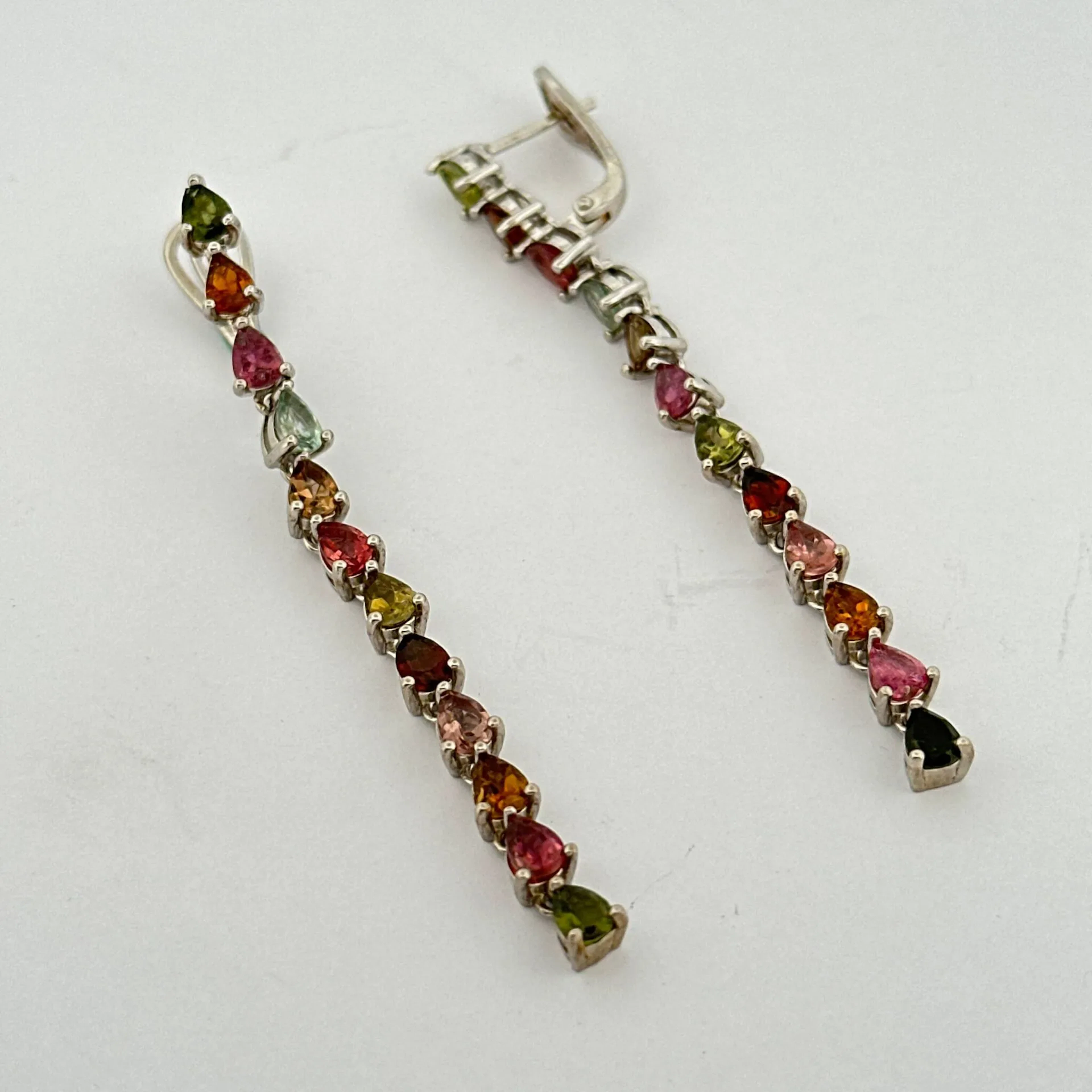Pair of silver (925) earrings set with a row of multicolored - Lot 207