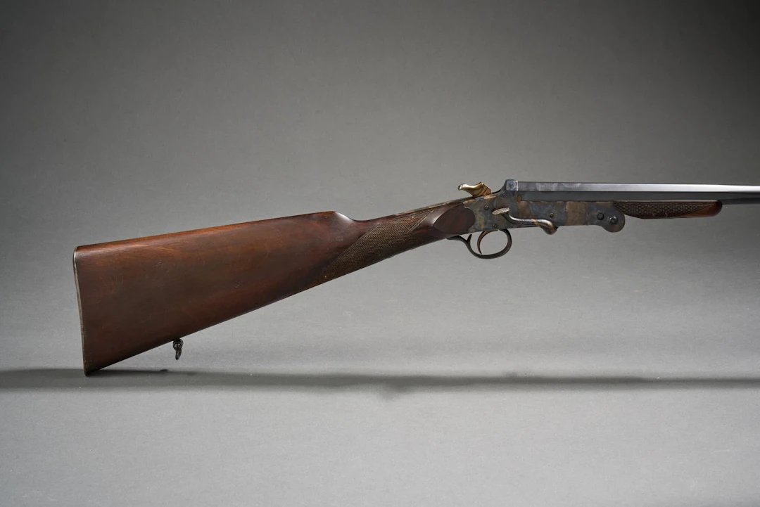 Single shot rifle with serpentine key, Belgian craftsman, ca - Lot 61