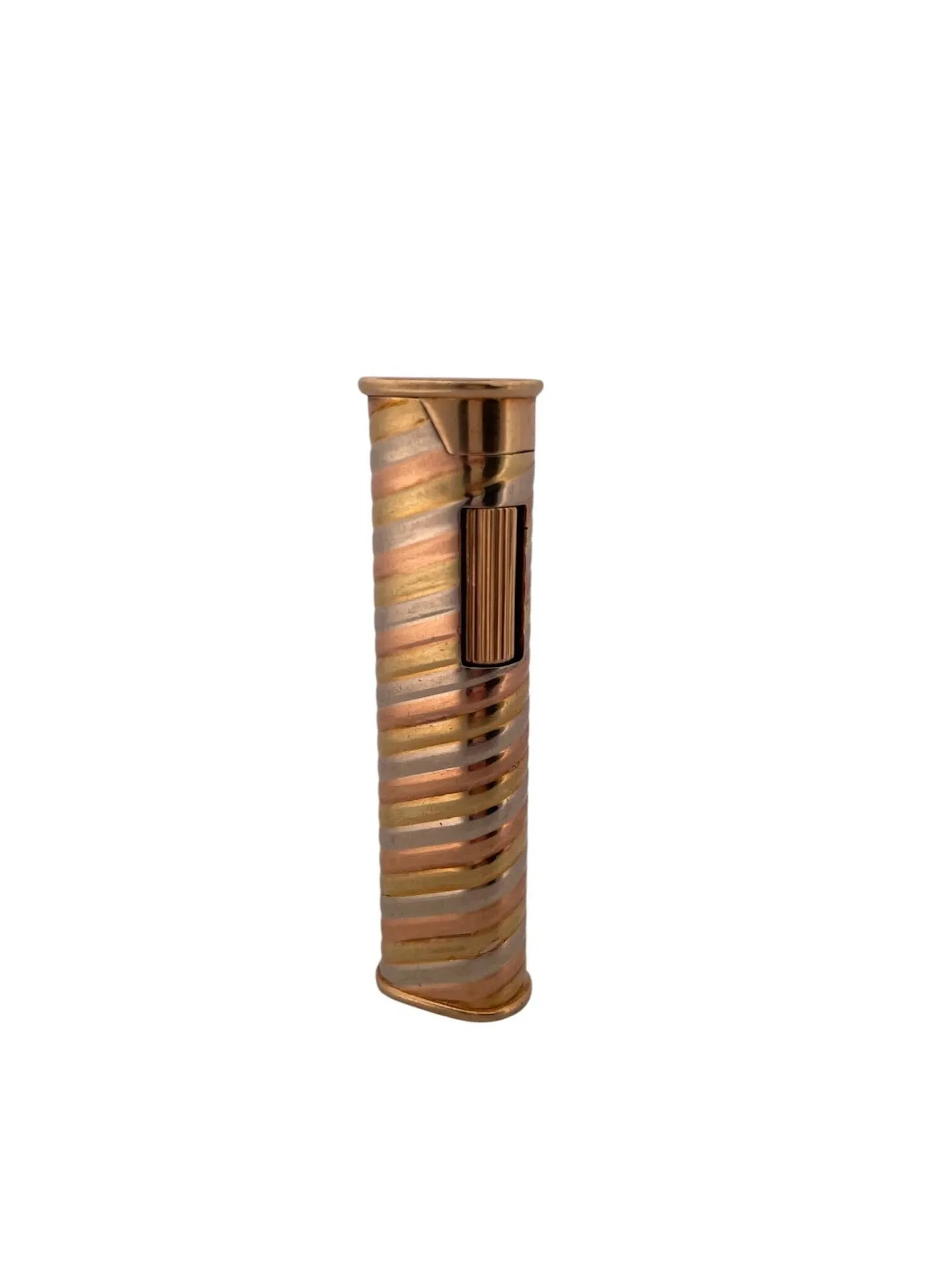 Oblong-shaped lighter with three gold (750) fluted bands. - Lot 10