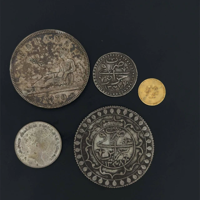 Set of 20th-century French and foreign coins made of base me - Lot 88