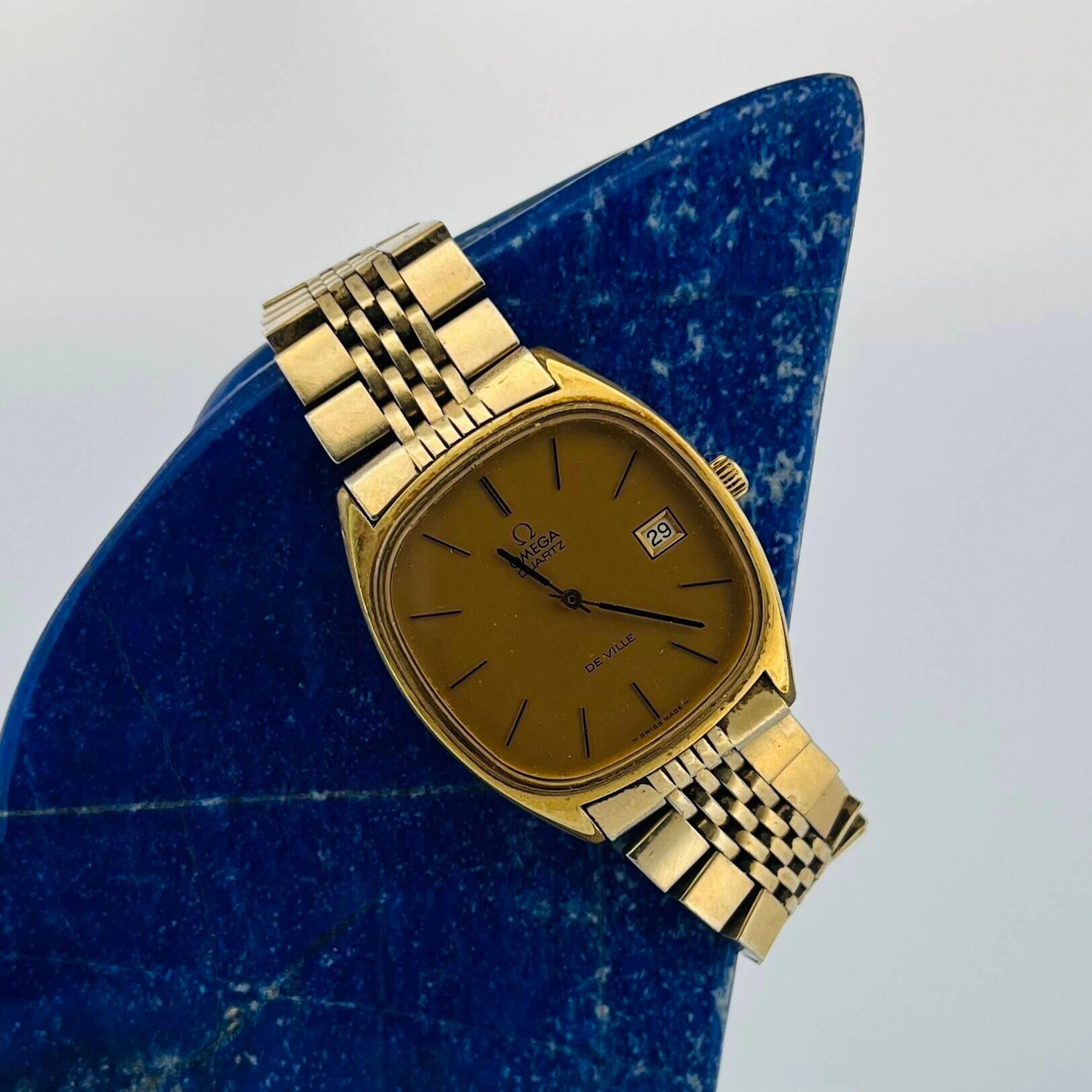 OMEGA - Lot 105