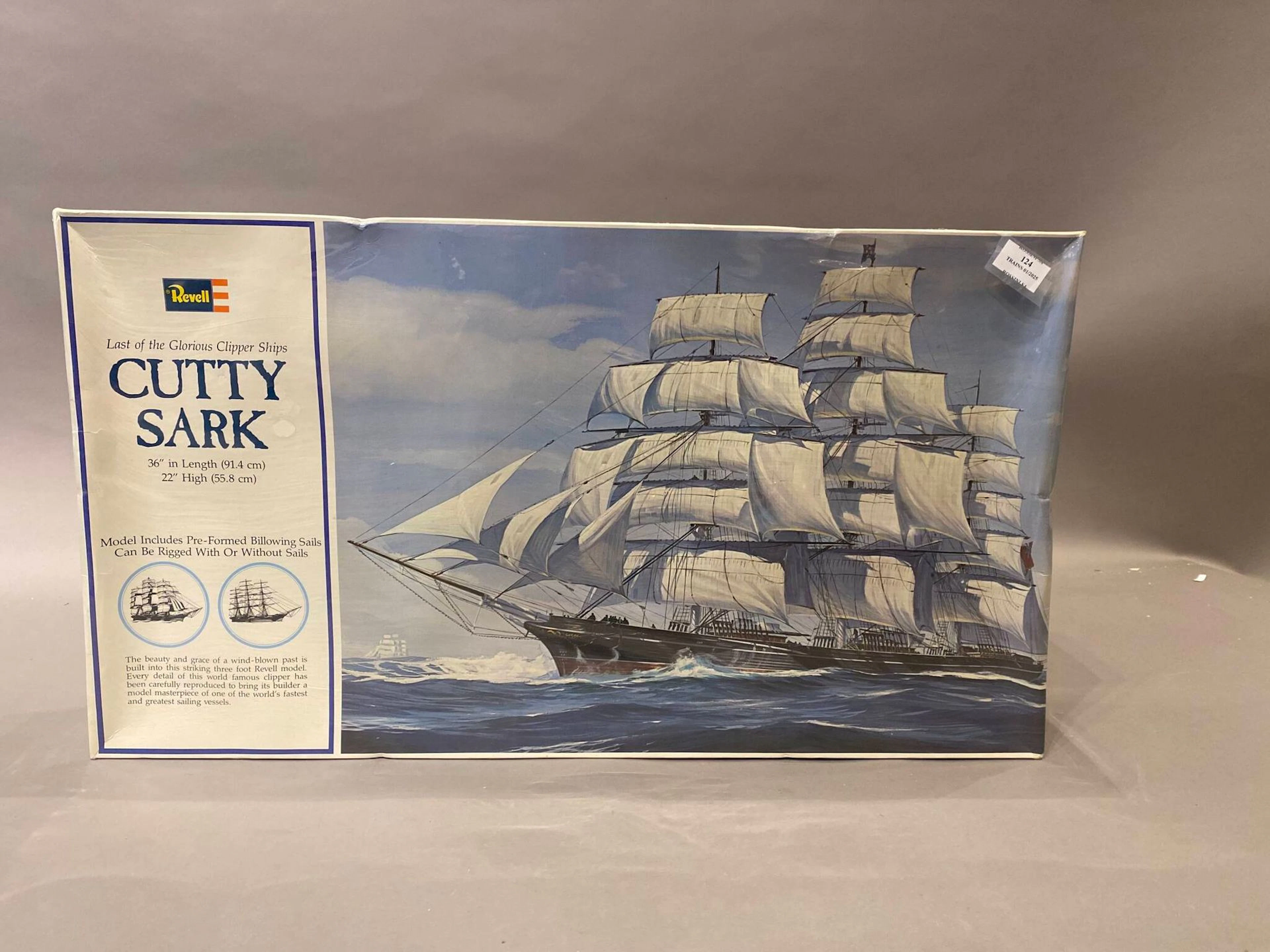 REVELL - Lot 352