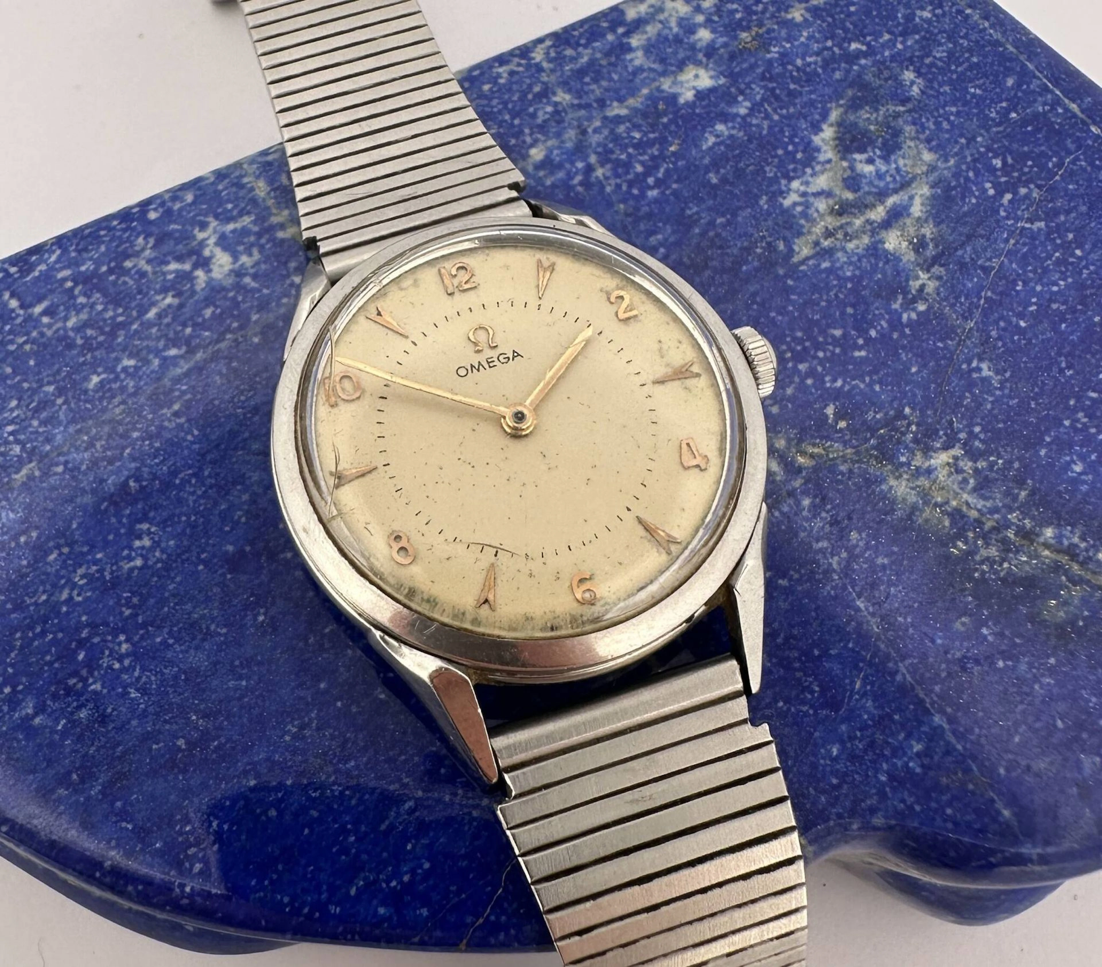 OMEGA - Lot 147