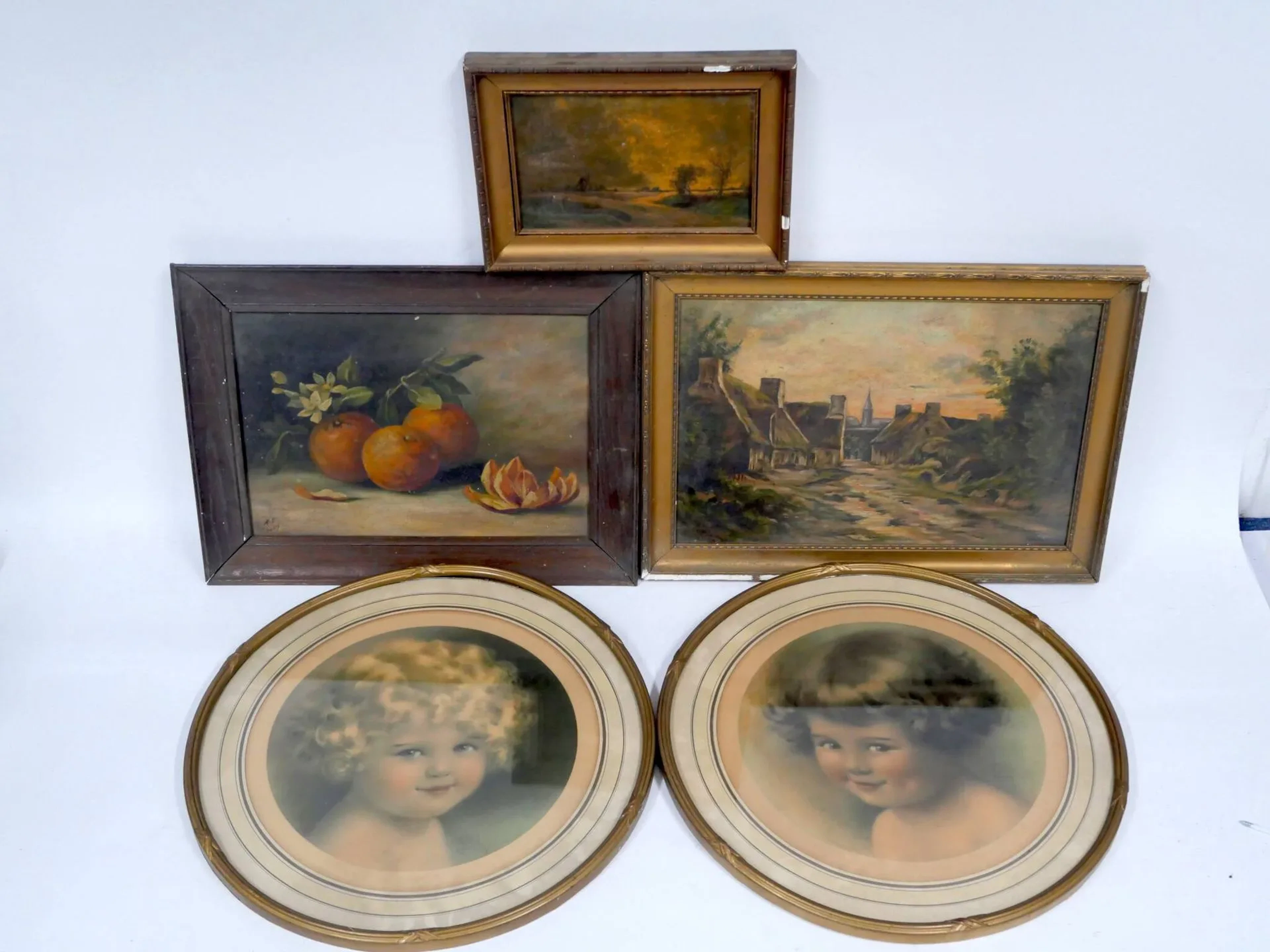 Set of three paintings from the late 19th–early 20th centuri - Lot 391