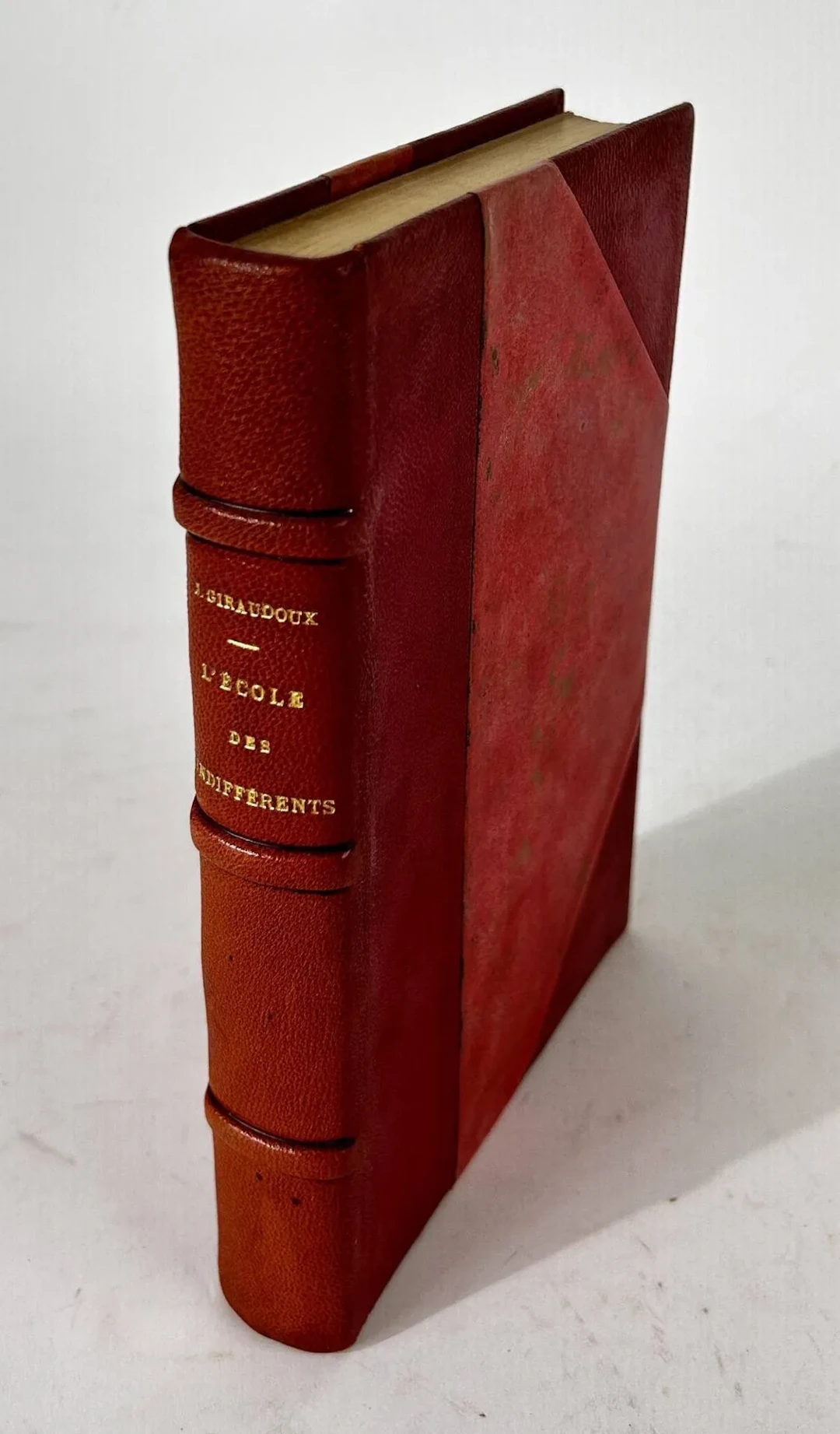 Jean GIRAUDOUX, L'École des Indifférents. Paris, Émile-Paul - Lot 507