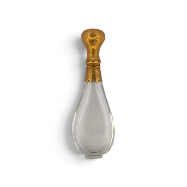 Pear-shaped salt bottle with a yellow gold (750) mount and s - Lot 385