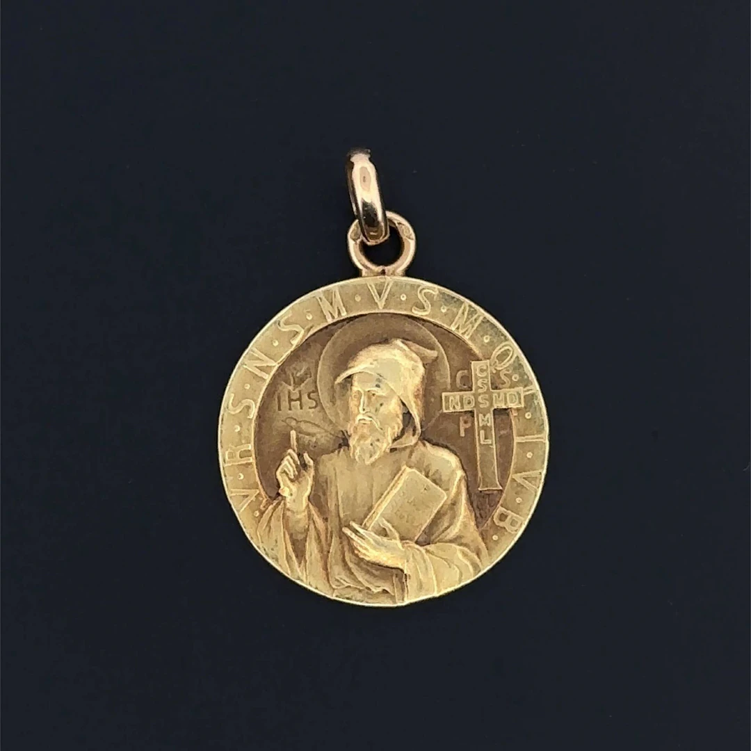 Engraved and chased yellow gold (750) medallion pendant depi - Lot 231
