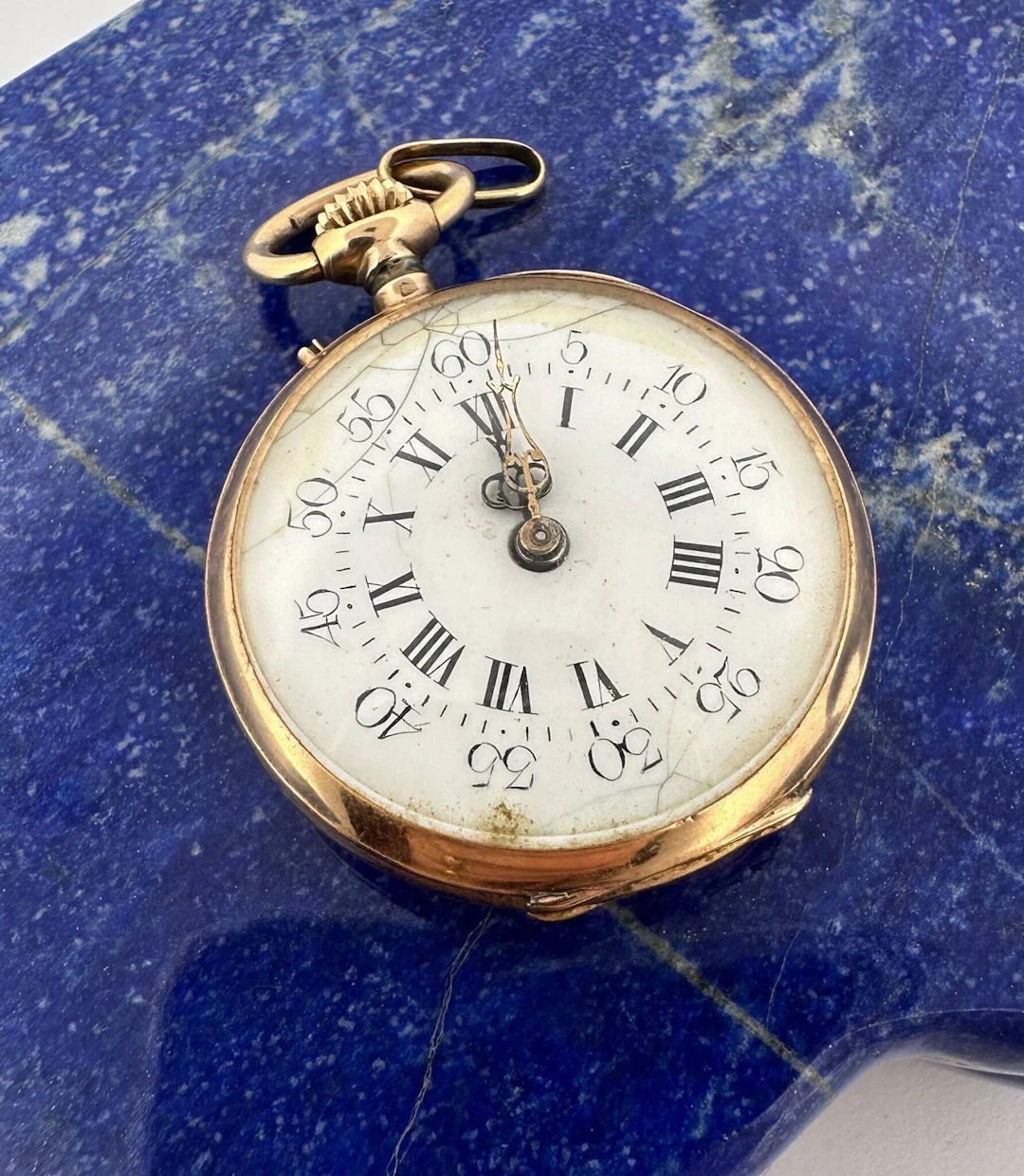 750 yellow gold pocket watch; the case features a floral des - Lot 4
