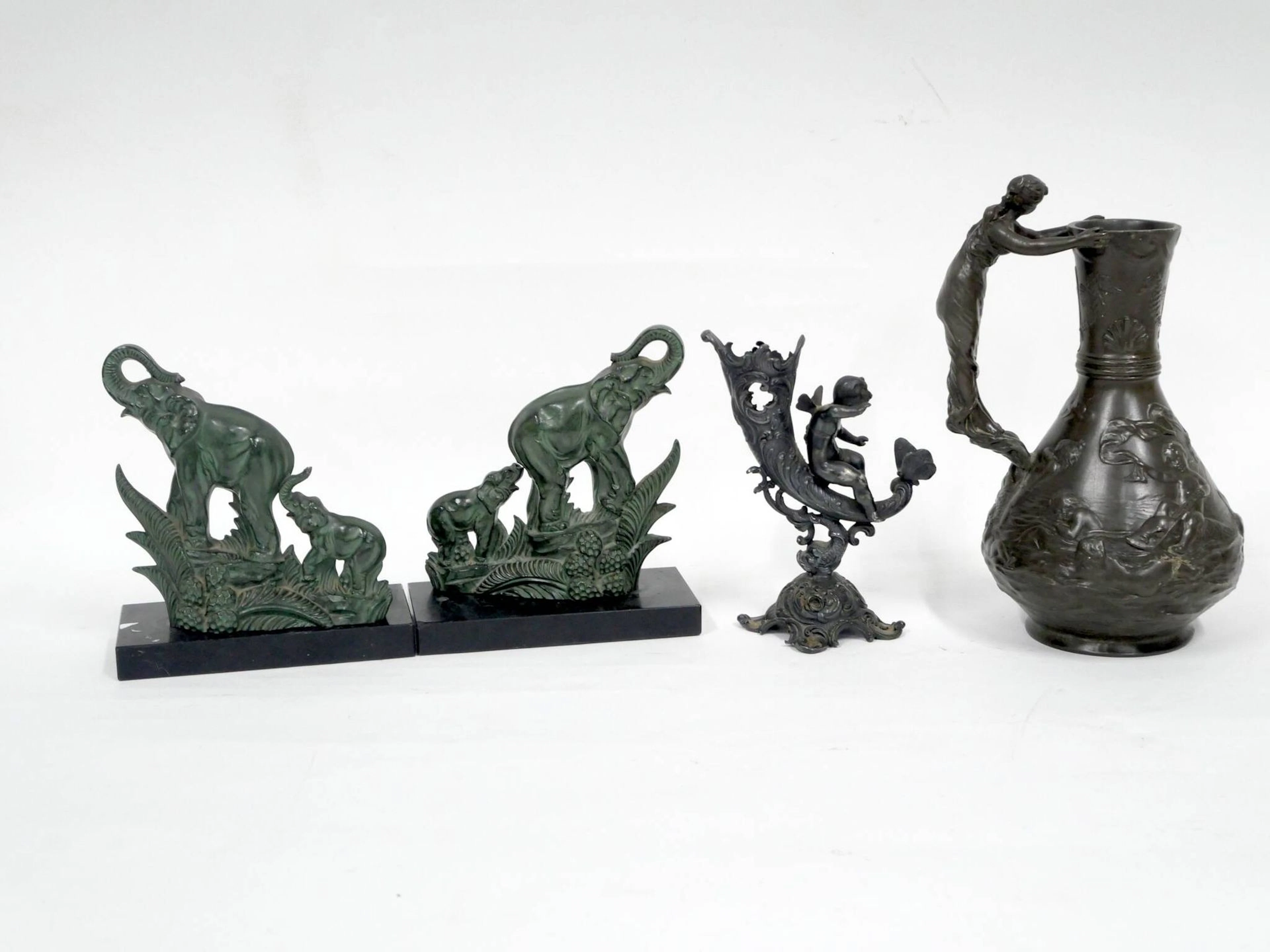 Set includes - Lot 280