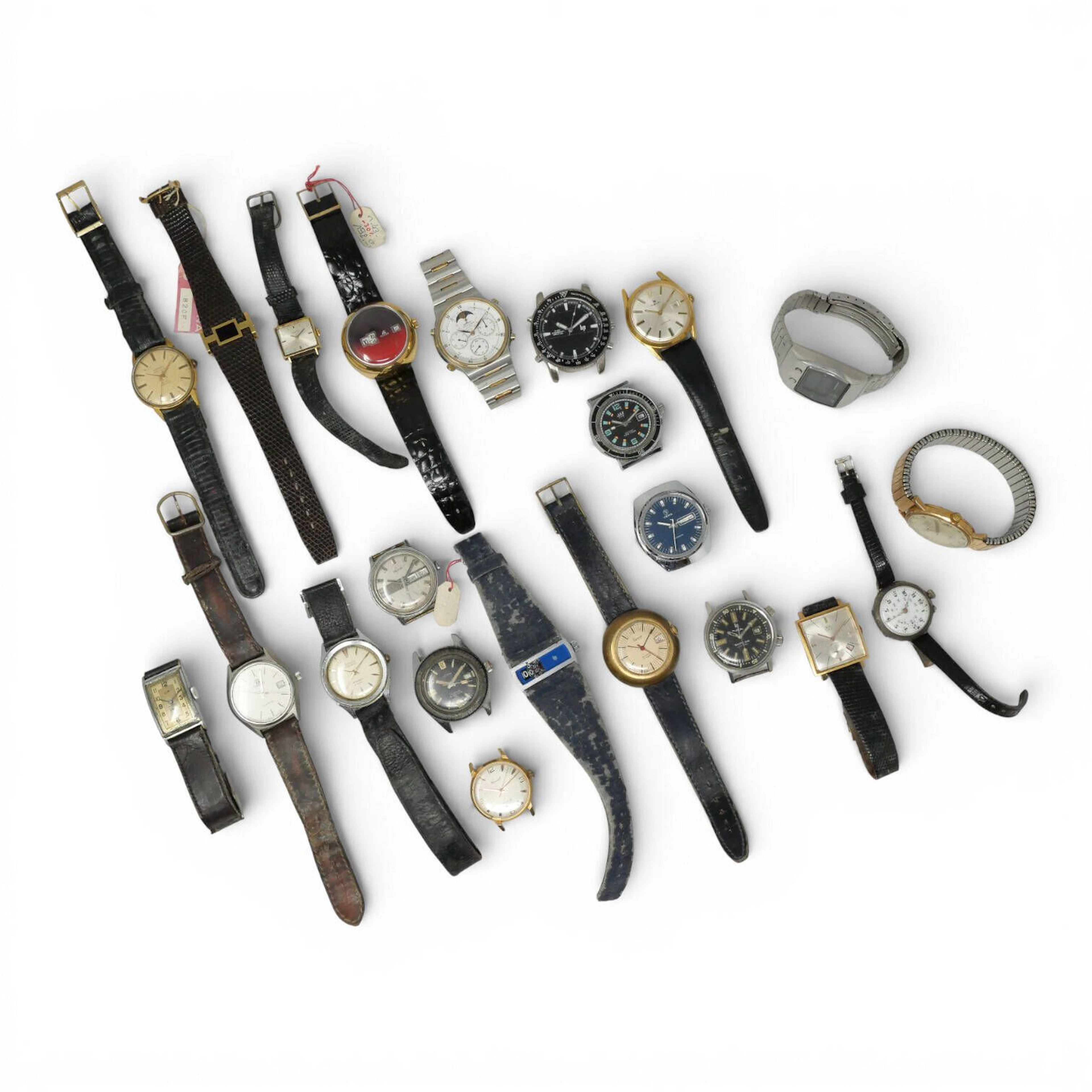 Lot of steel, metal, and plated watches with mechanical move - Lot 150