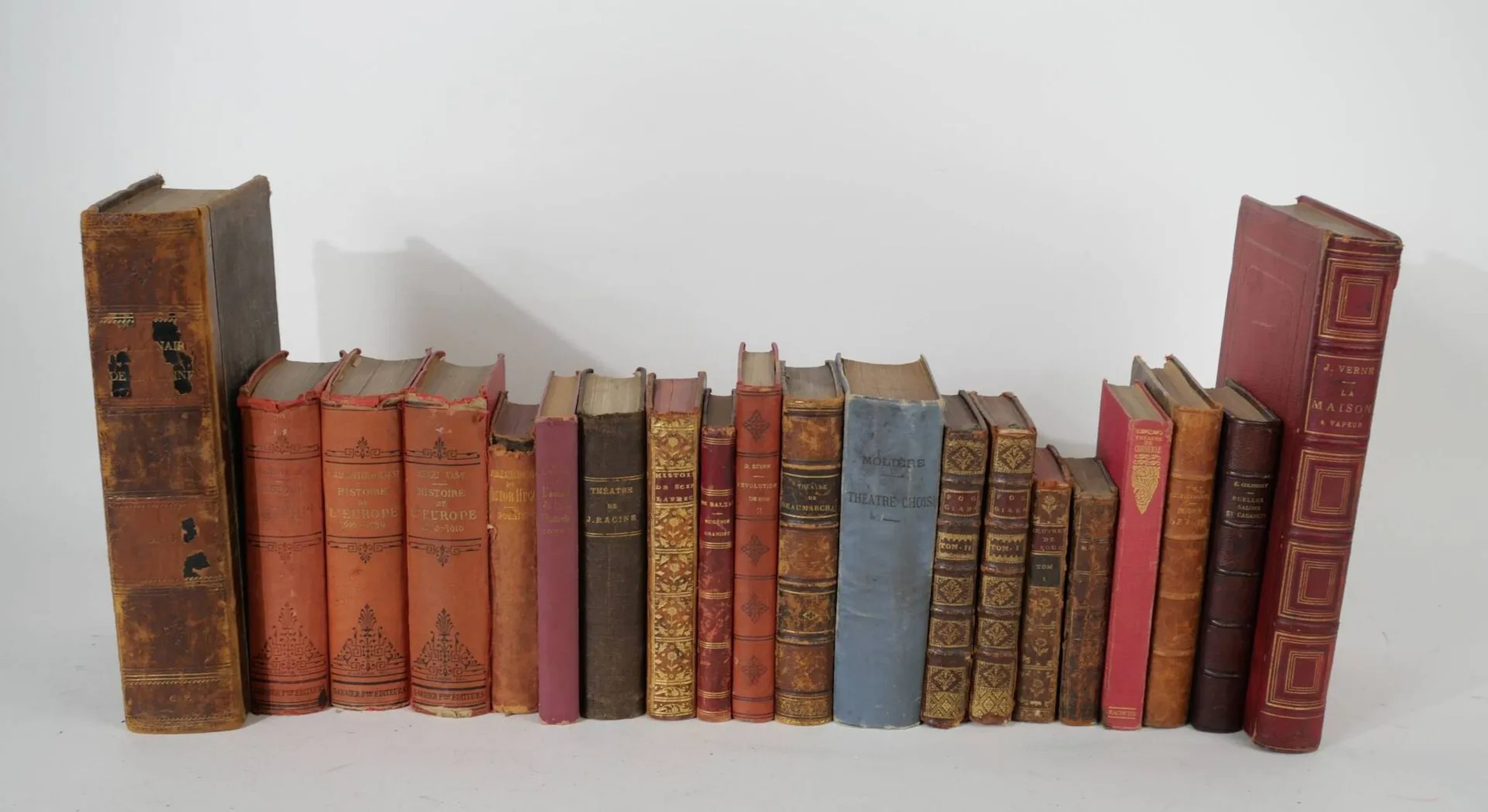 Lot of around twenty books, including Jules Verne (Hetzel), - Lot 378