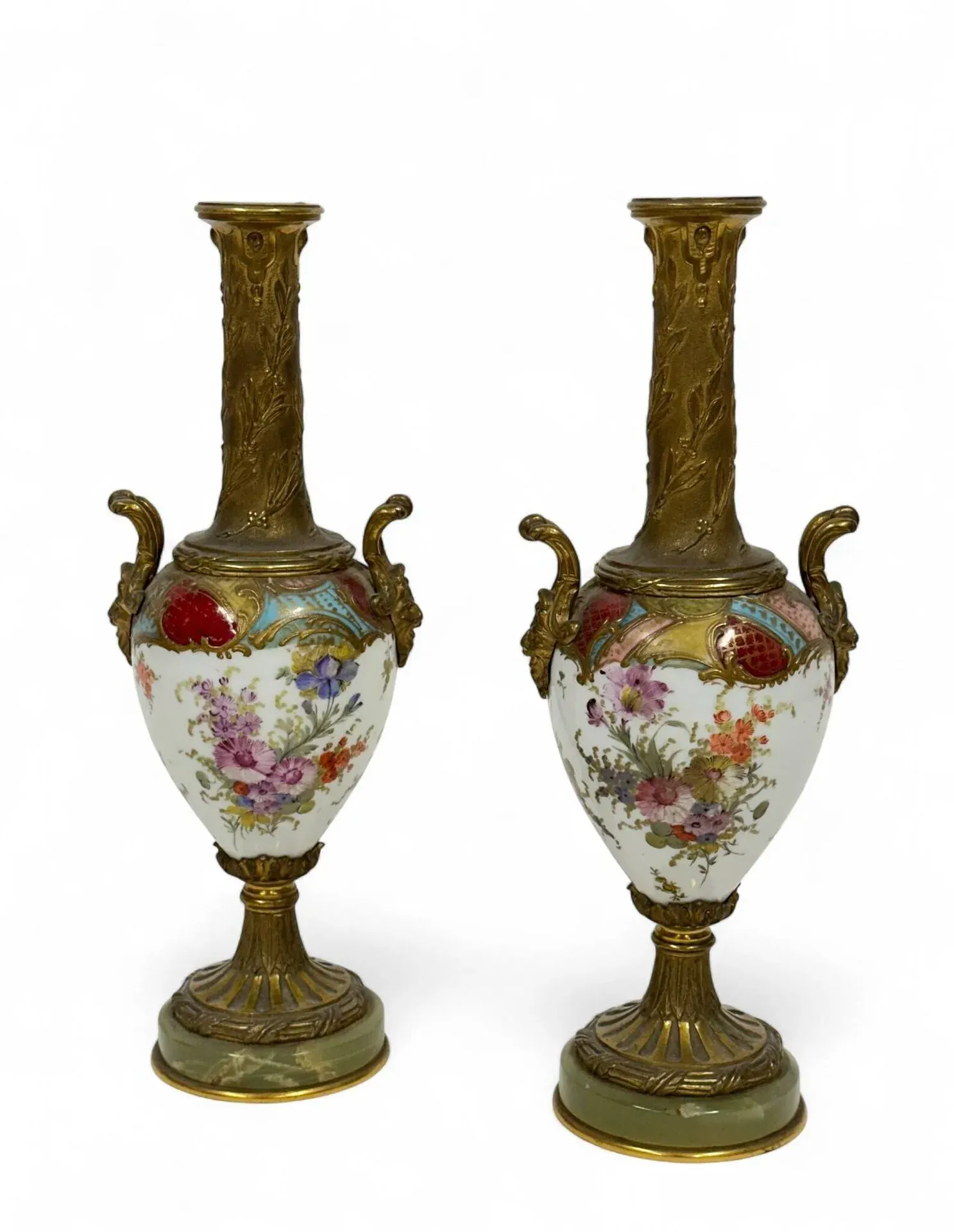 Pair of ovoid porcelain vases, with polychrome and gold deco - Lot 17