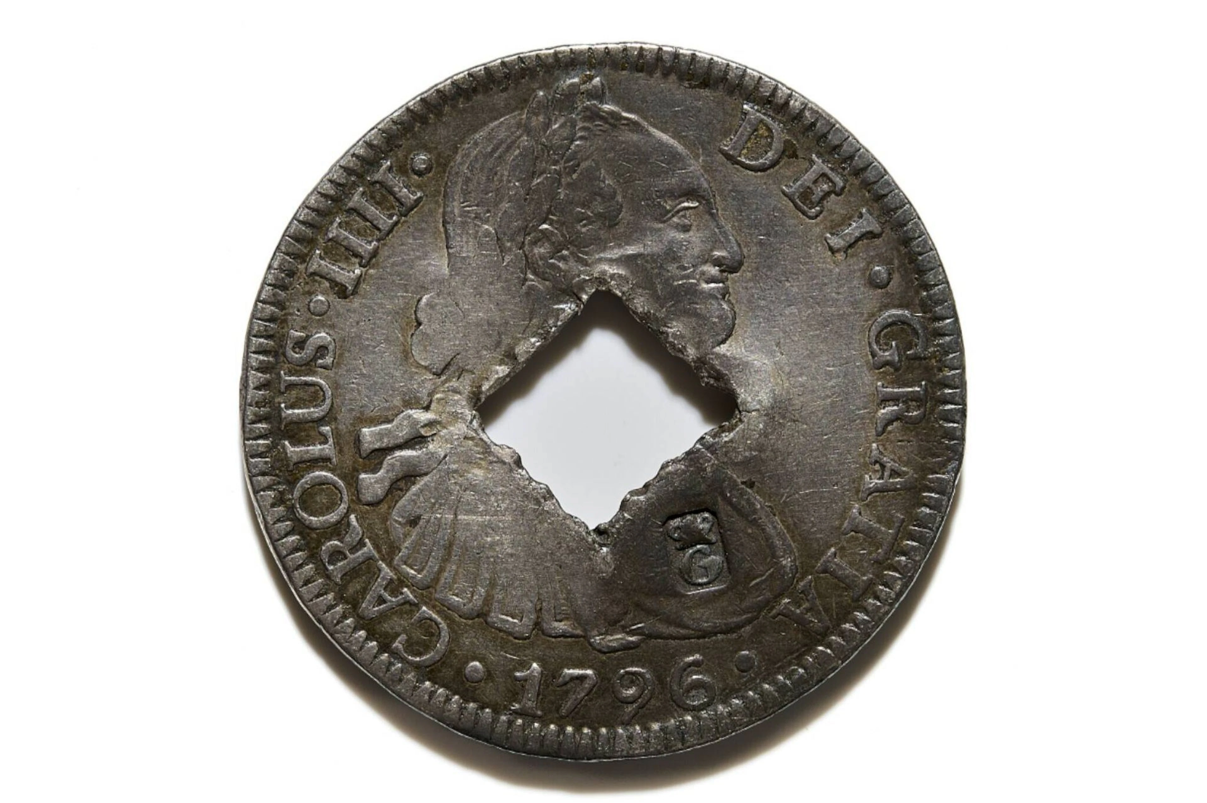 COLONIES FRANCAISES - GUADELOUPE - OCCUPATION ANGLAISE (1811) Monnaie de 8 réaux, 1796 Mexico, percée et contremarquée de G couronnés et l'avers et au revers Lec. 19 TTB
