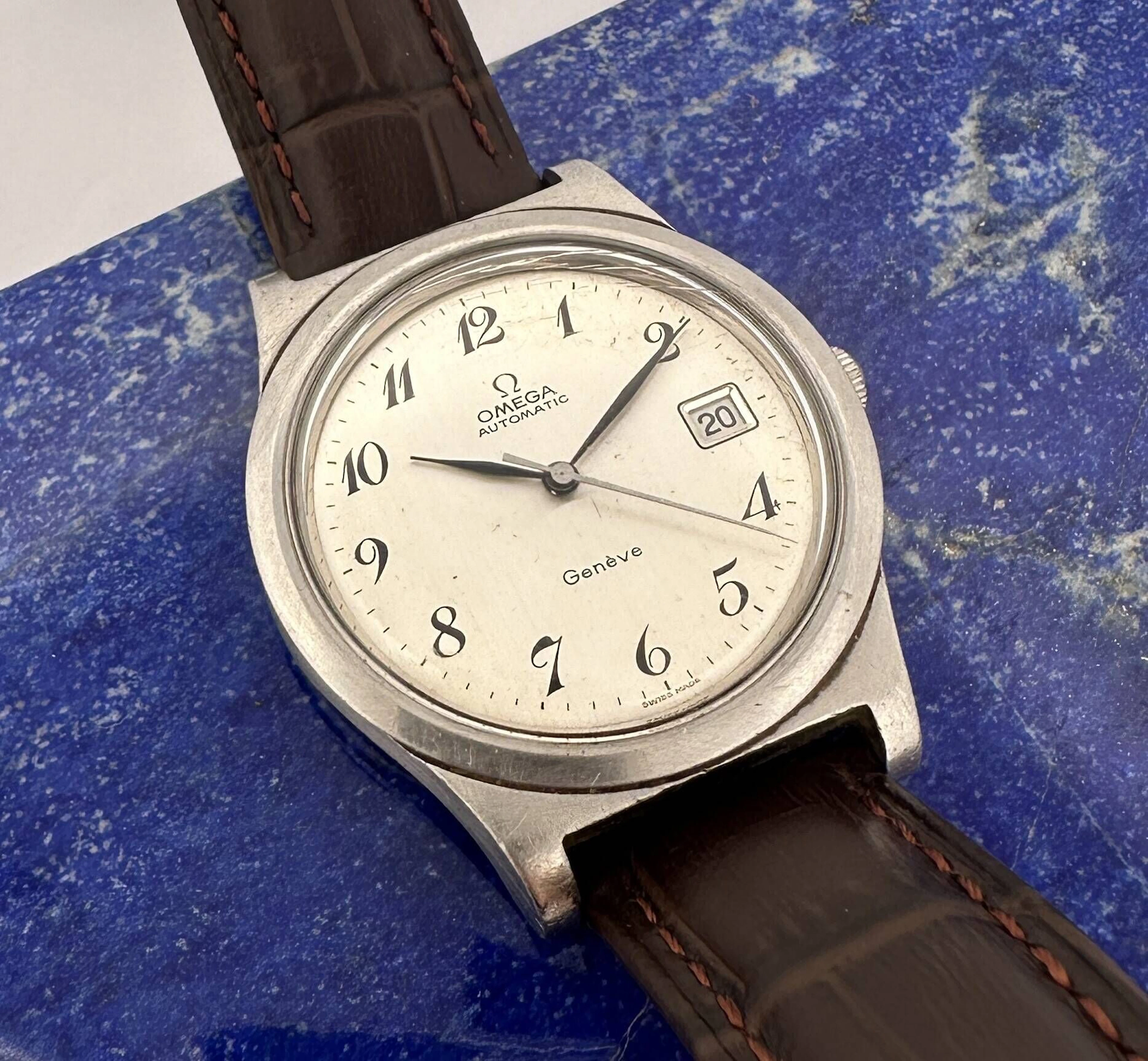 OMEGA GENEVA AUTOMATIC - Lot 71