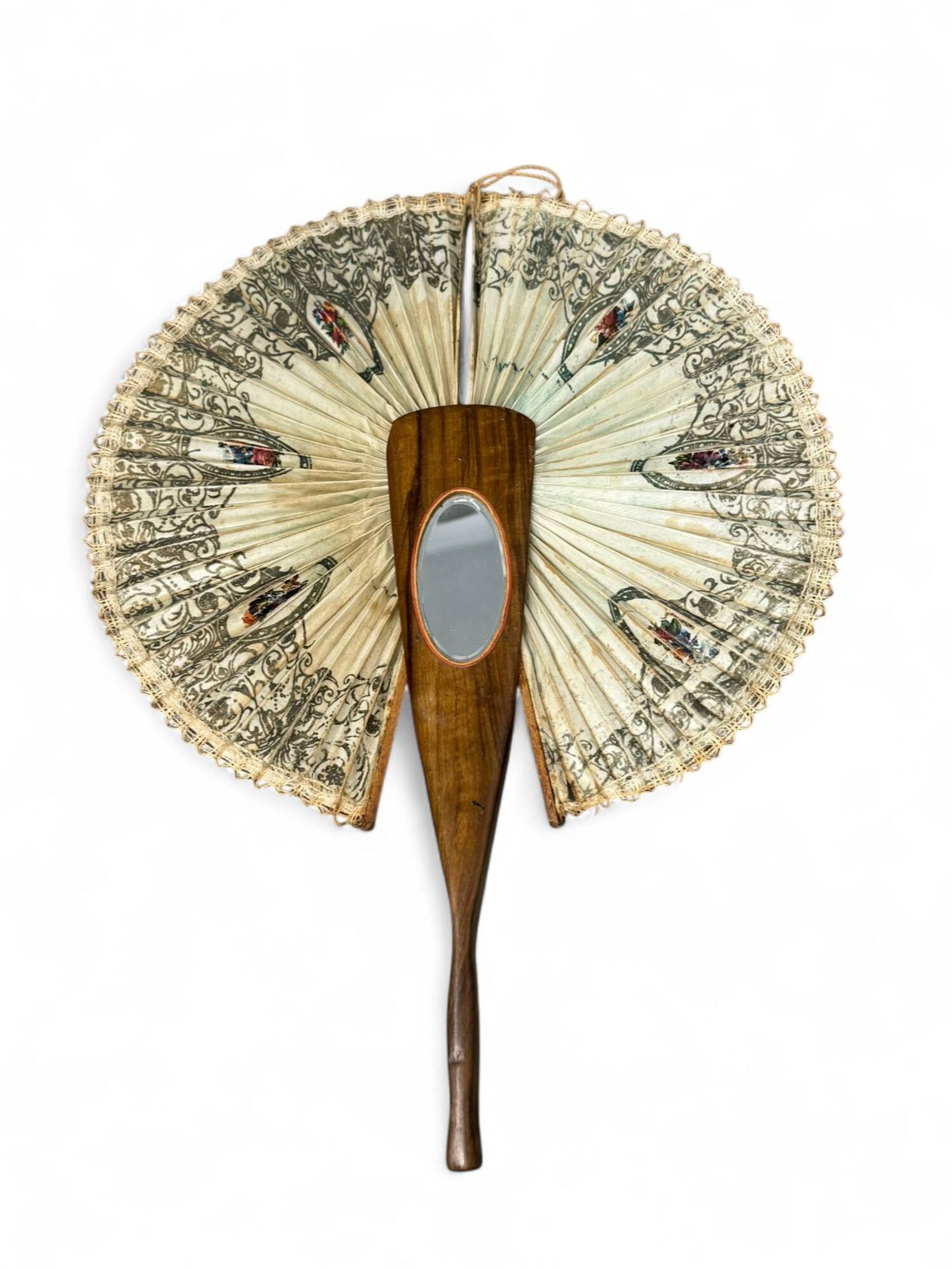 Fan with a rosette design, featuring a handle made of fruitw - Lot 233
