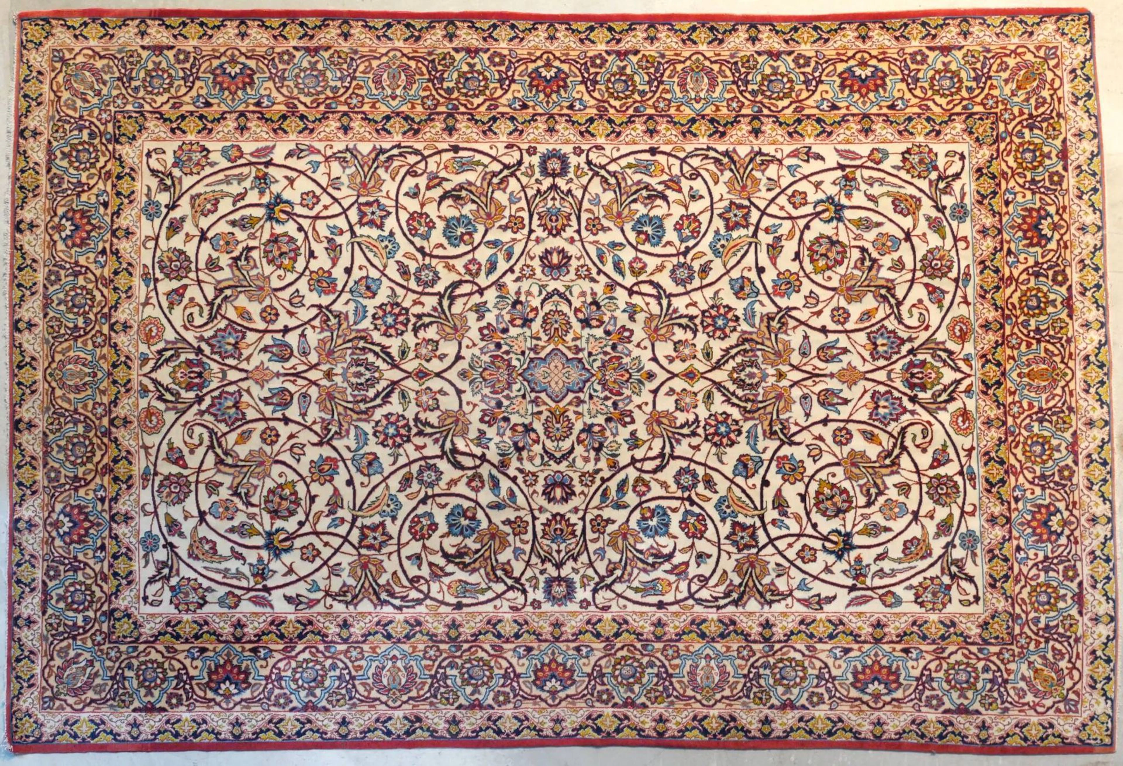 Great and fine Isfahan - Lot 128