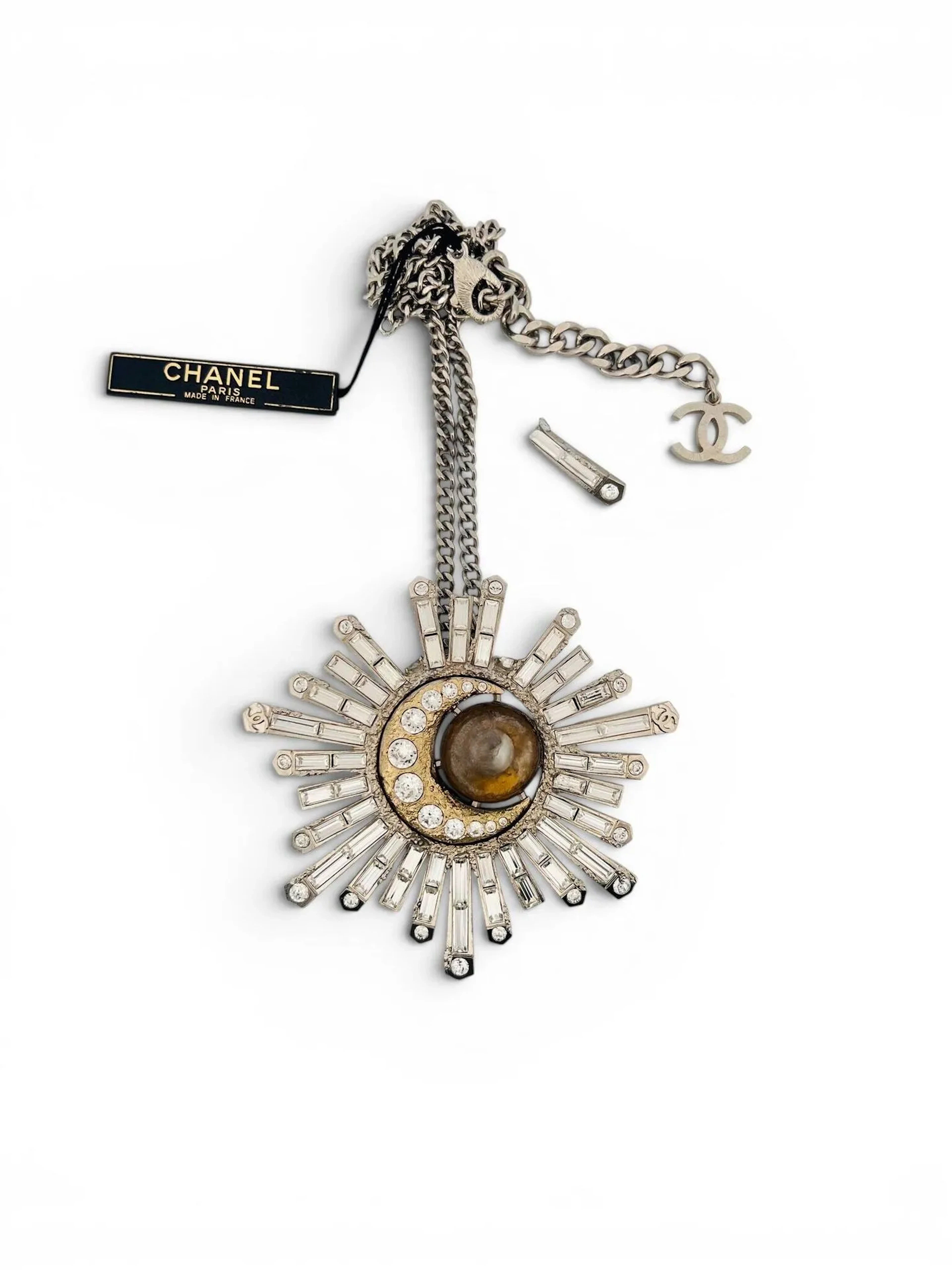 Chanel by Karl LAGERFELD (1983 - 2018) - Lot 47