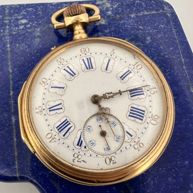 Yellow gold pocket watch with a white enamel dial, enameled - Lot 22