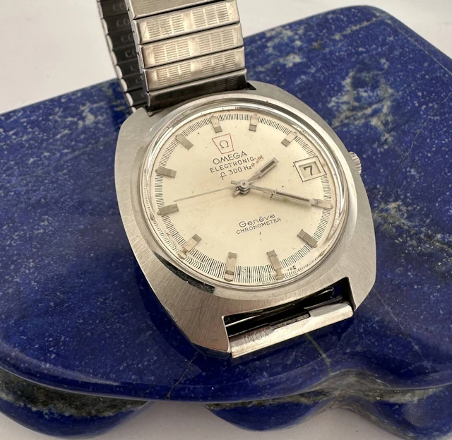 OMEGA GENEVA ELECTRONIC F300 HZ CHRONOMETER - Lot 69