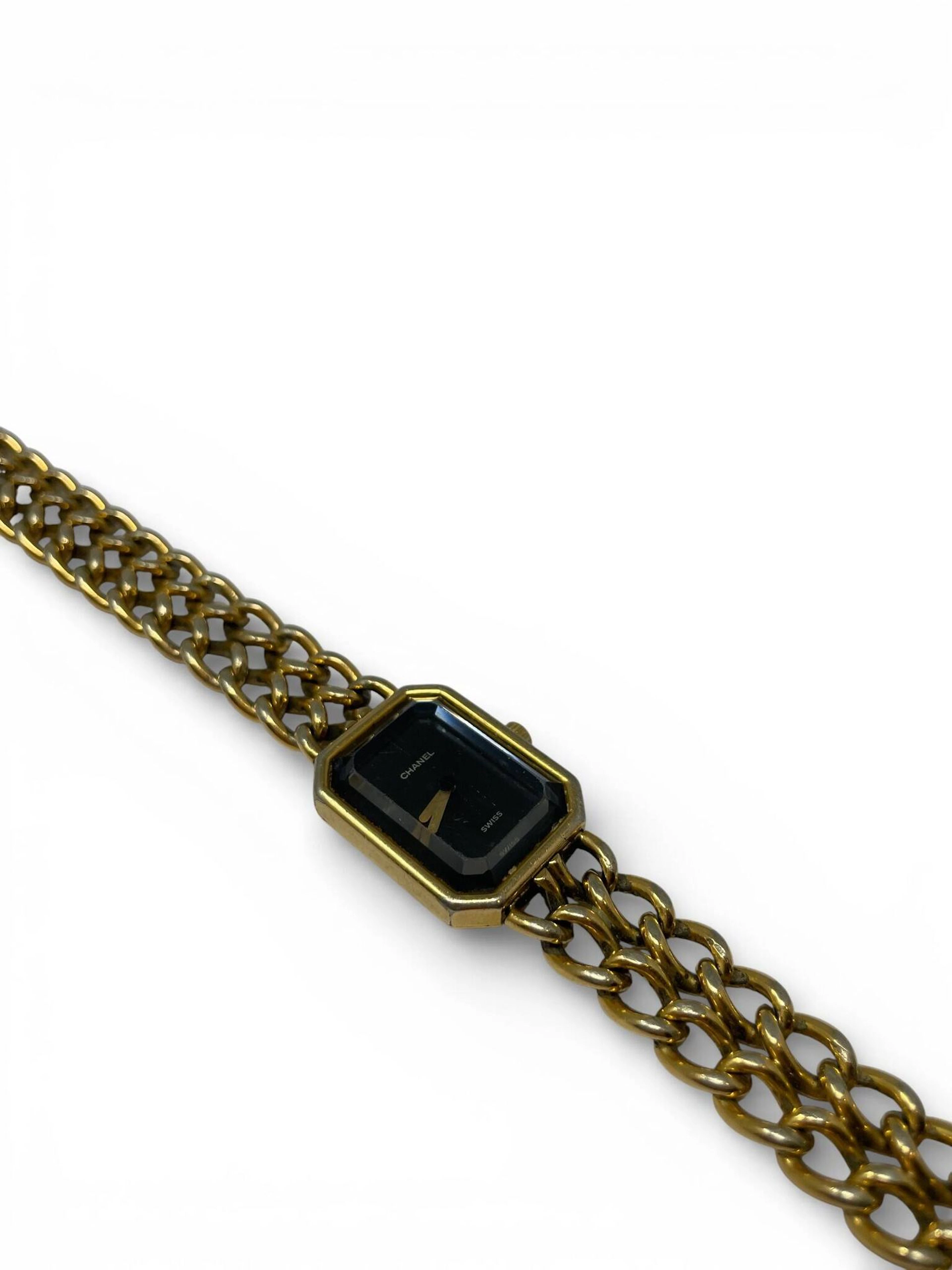 CHANEL - Lot 291