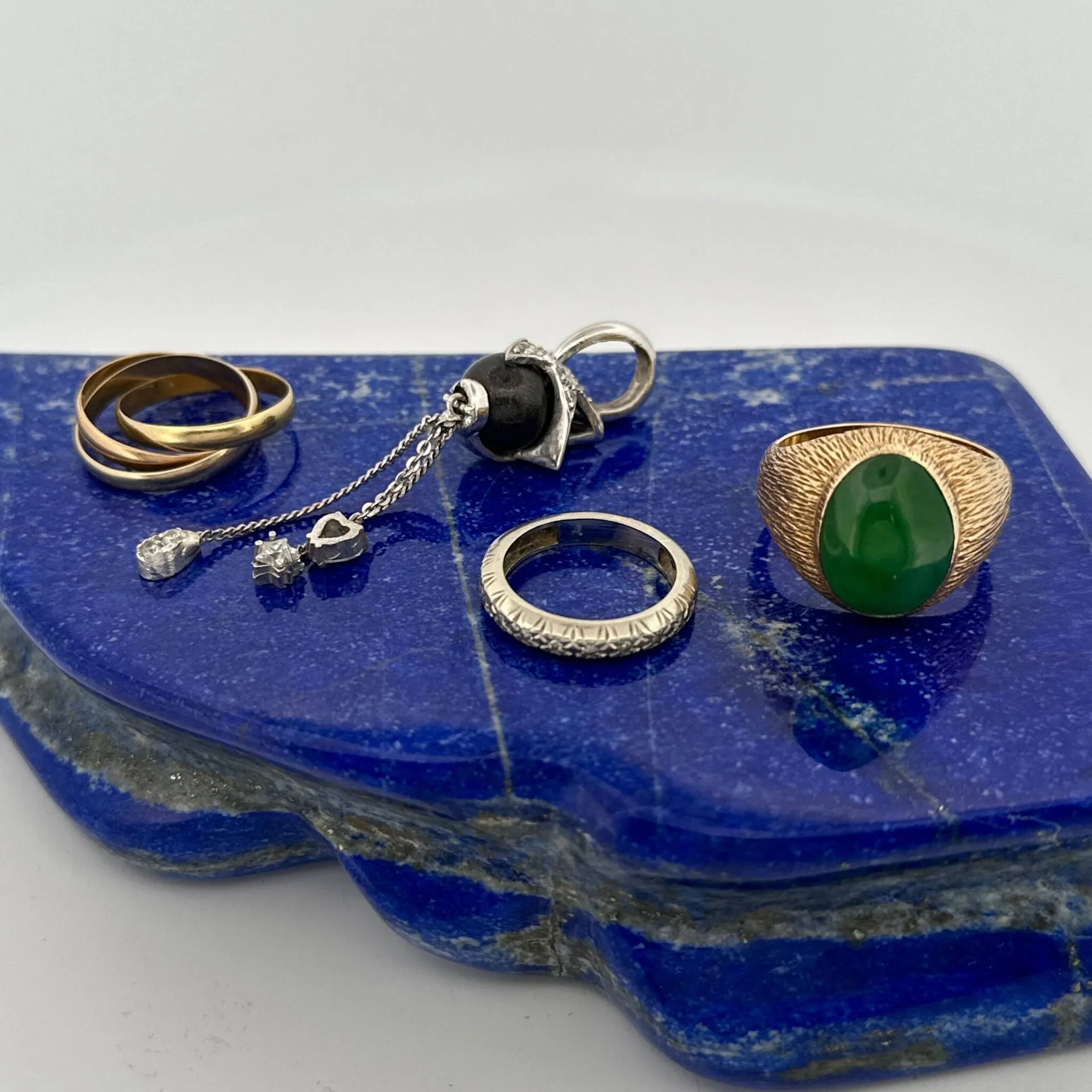 Set of three-tone gold (750) pieces, including: - Lot 245