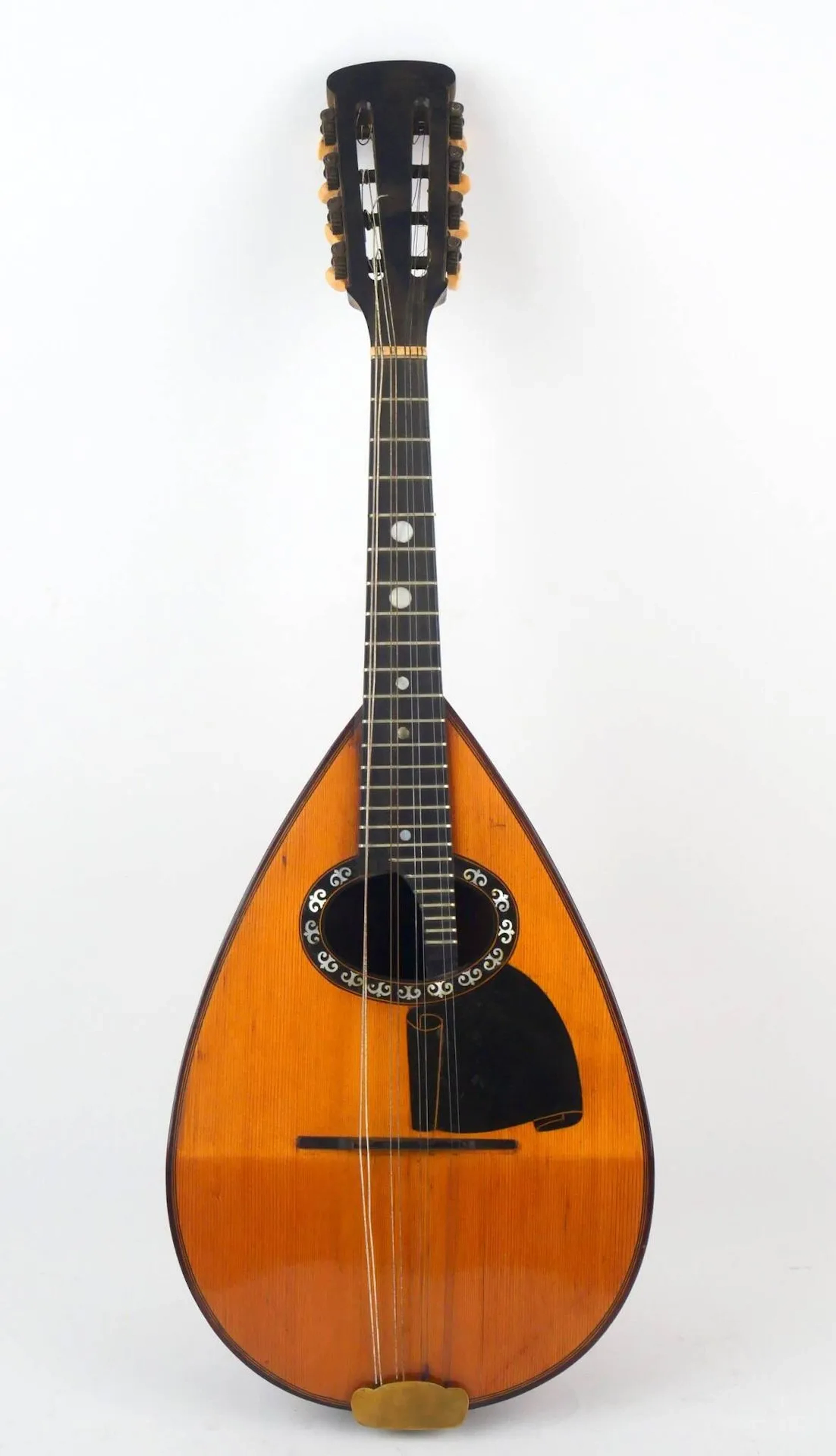 Eight-string mandolin - Lot 520