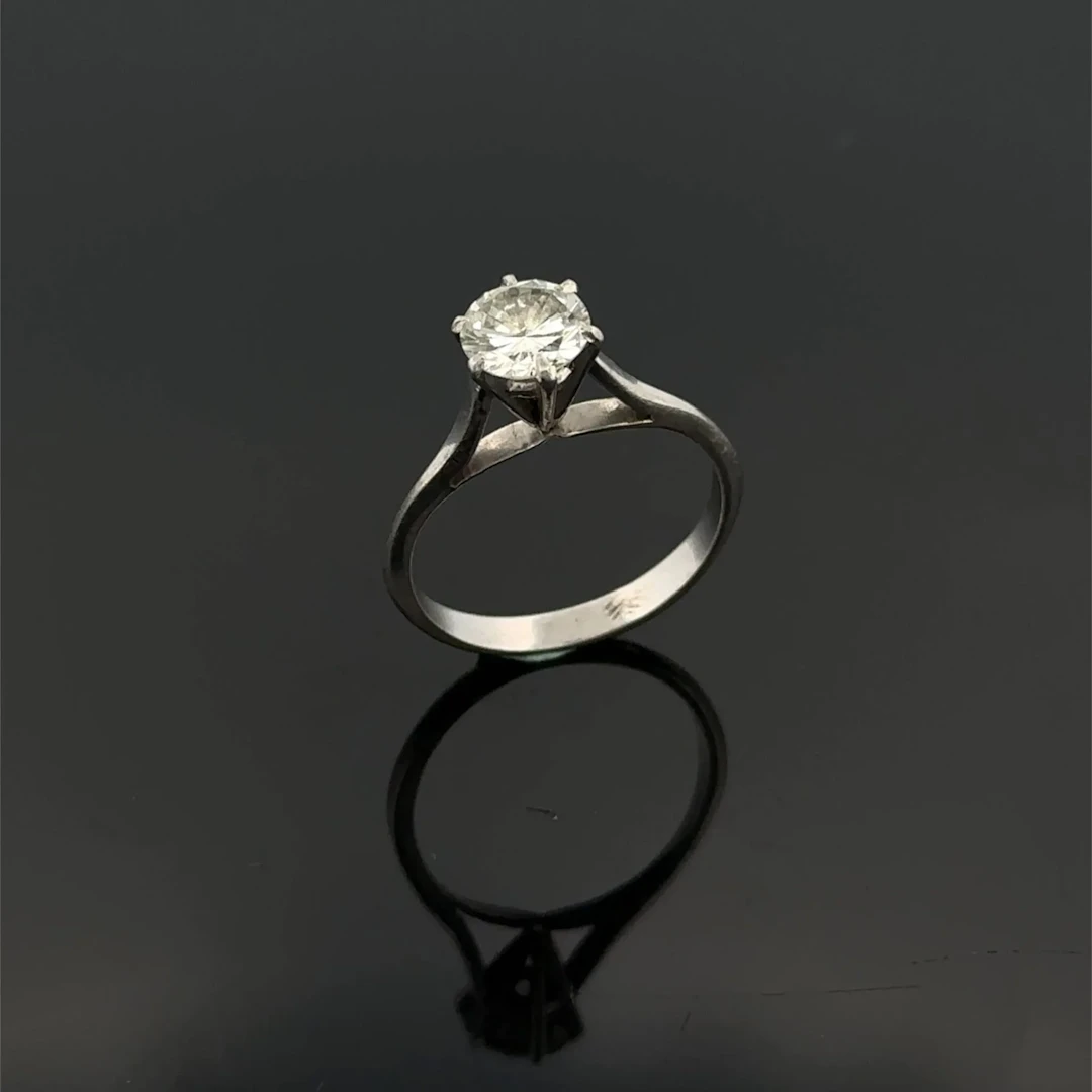 Solitaire ring in white gold (750) and platinum (950) set wi - Lot 305