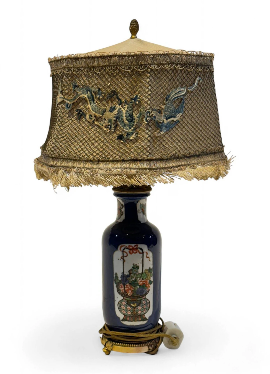 Chinese porcelain vase decorated with flowering baskets in c - Lot 155