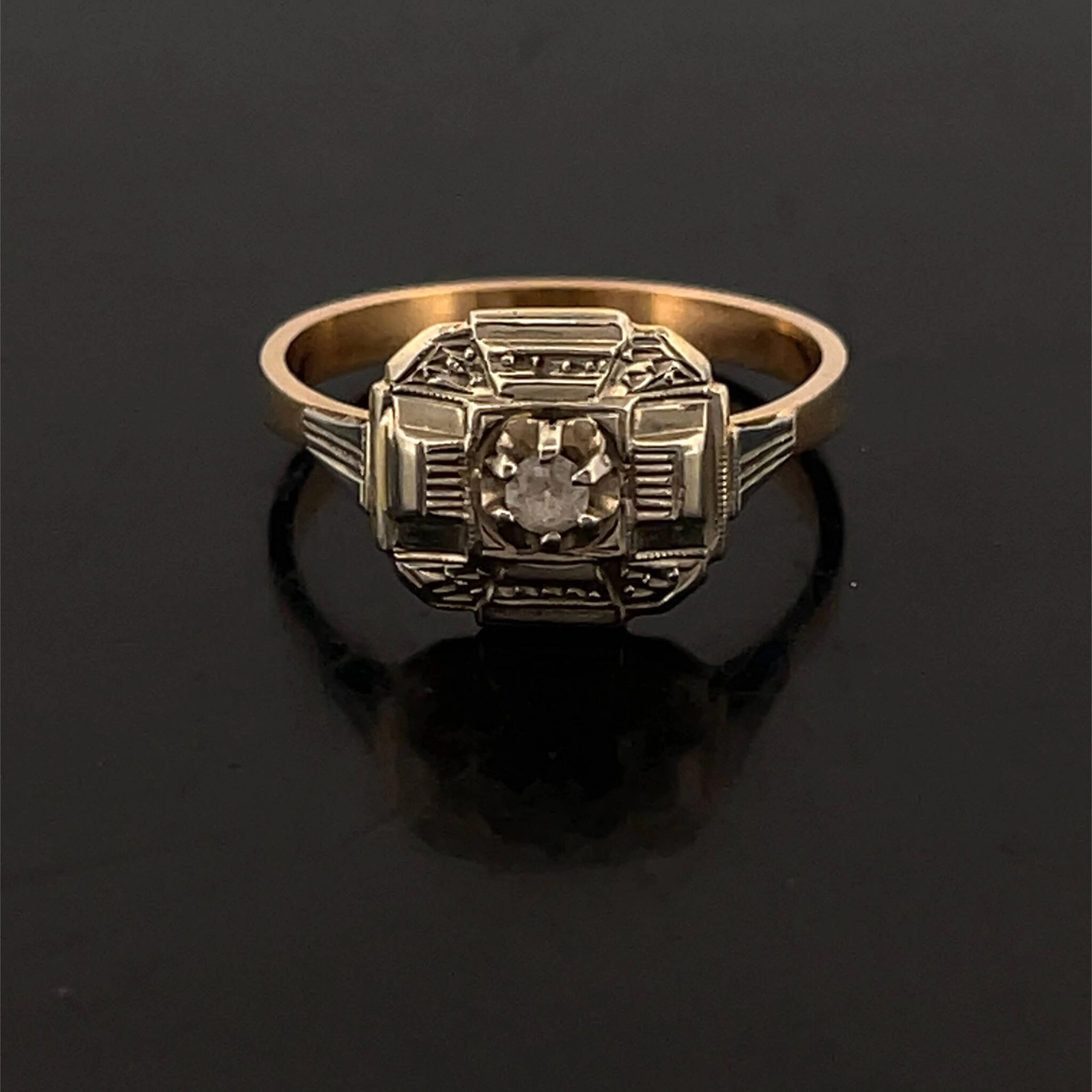 Geometric ring in chiseled yellow and white gold (750), set - Lot 119
