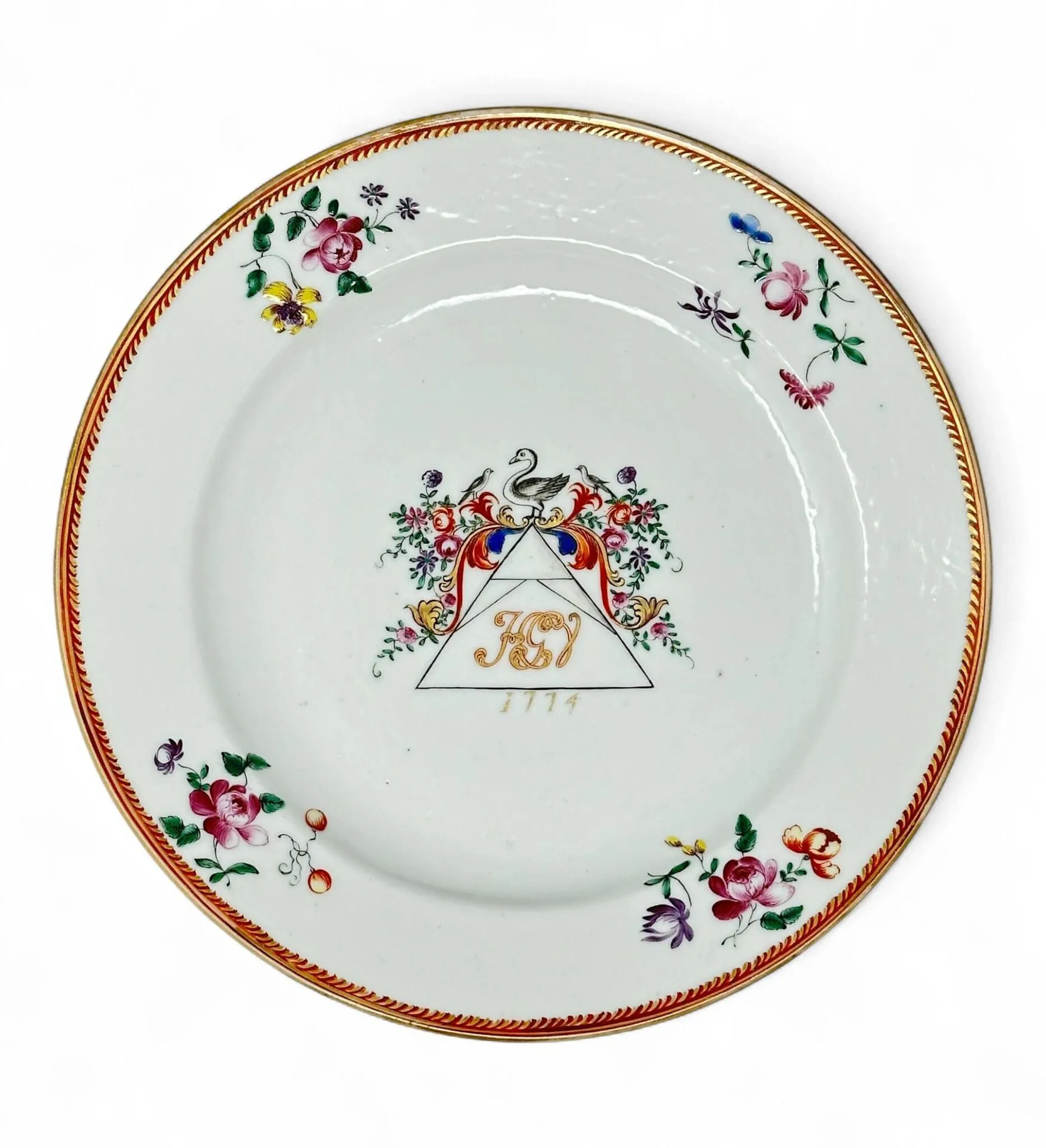 Compagnie des Indes porcelain plate with famille rose decora - Lot 215