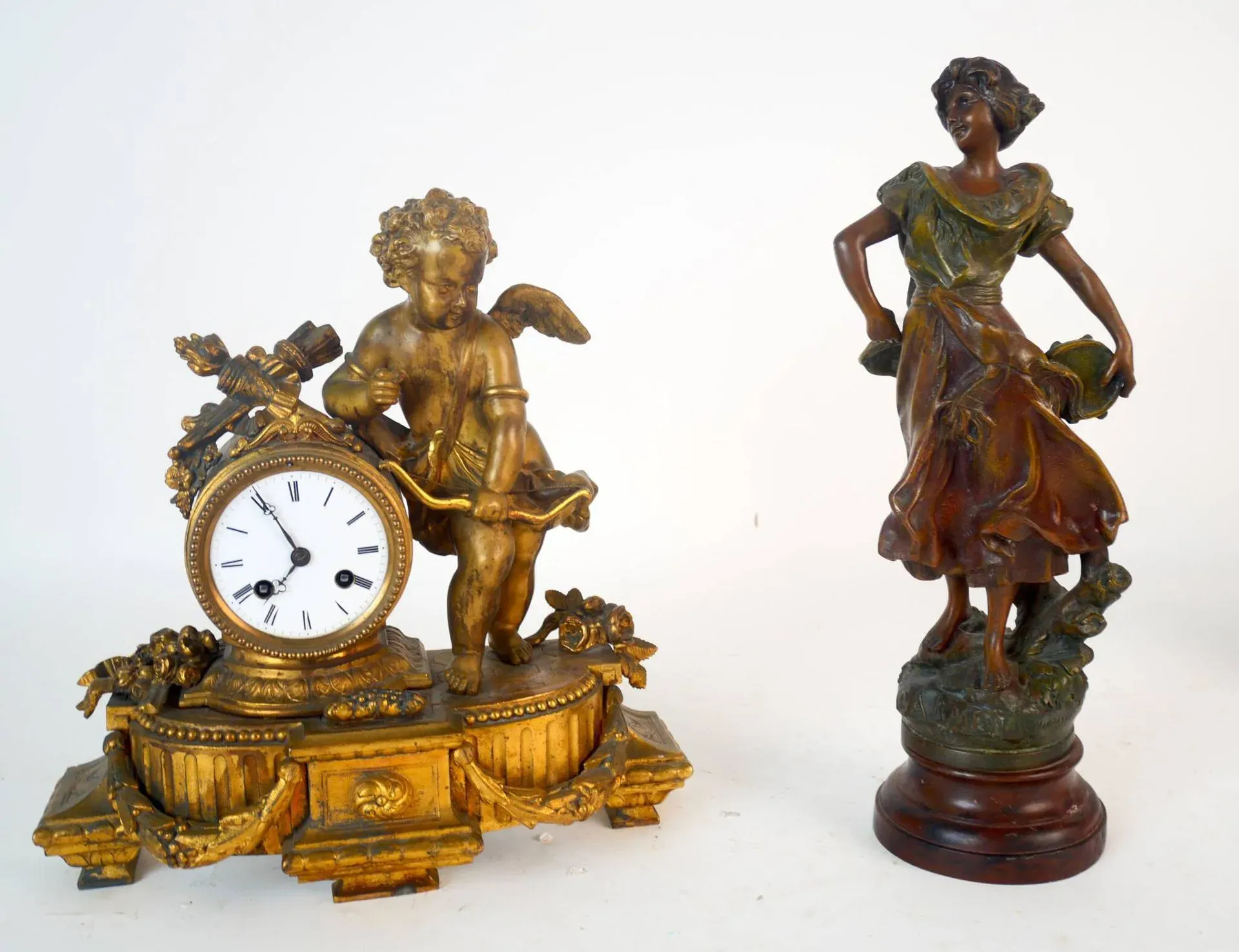 Set consisting of: - Lot 327