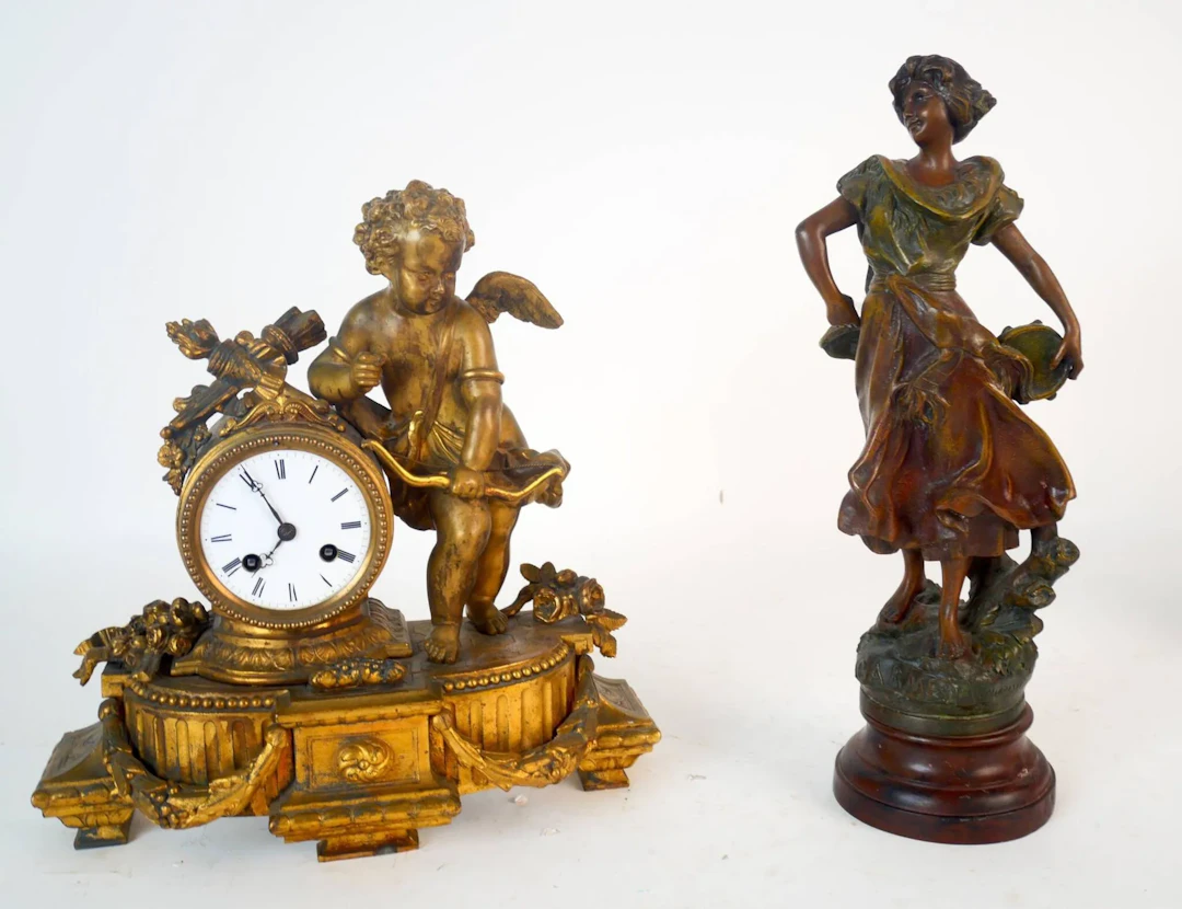 Set consisting of: - Lot 327