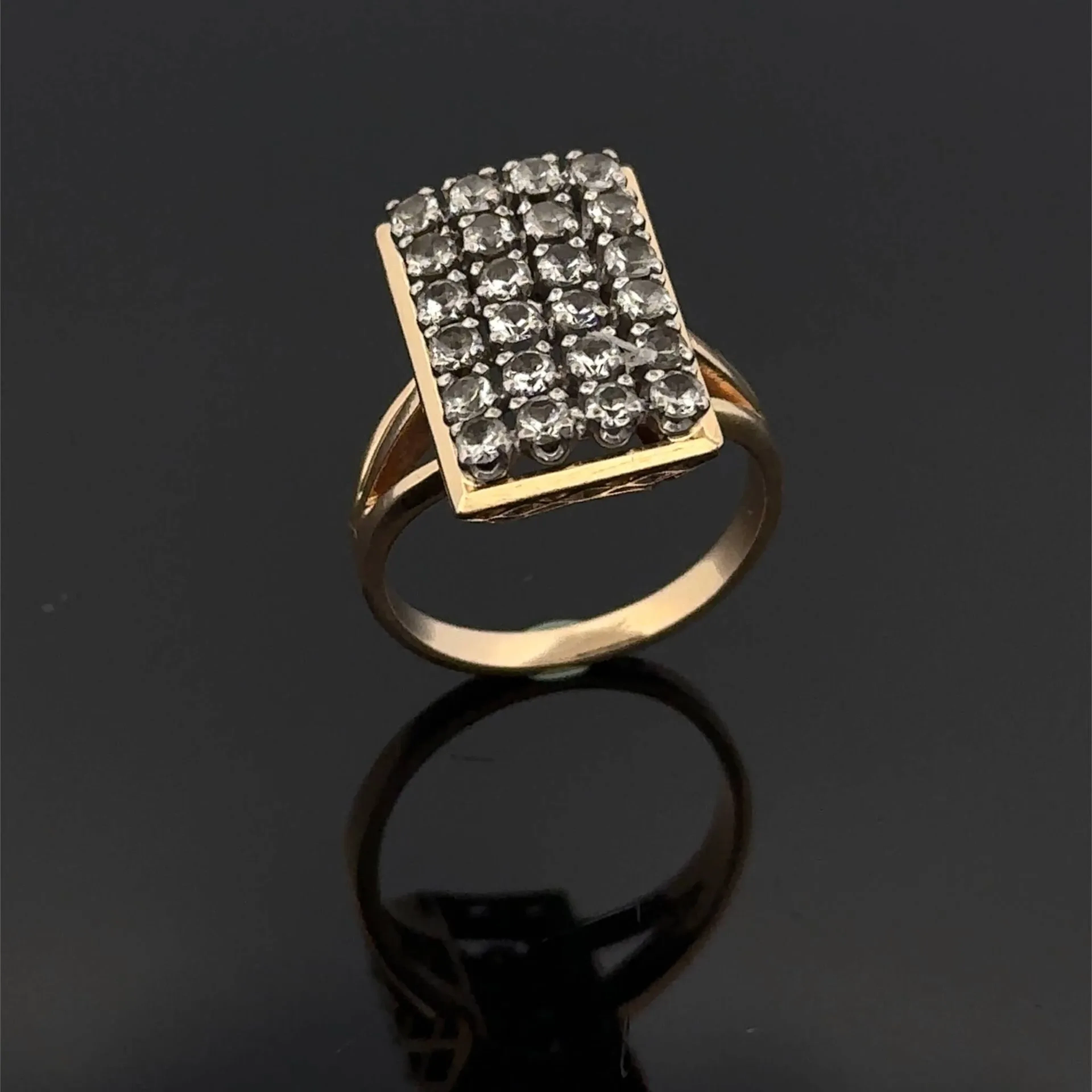 Rectangular ring in yellow and white gold (750) with an open - Lot 223