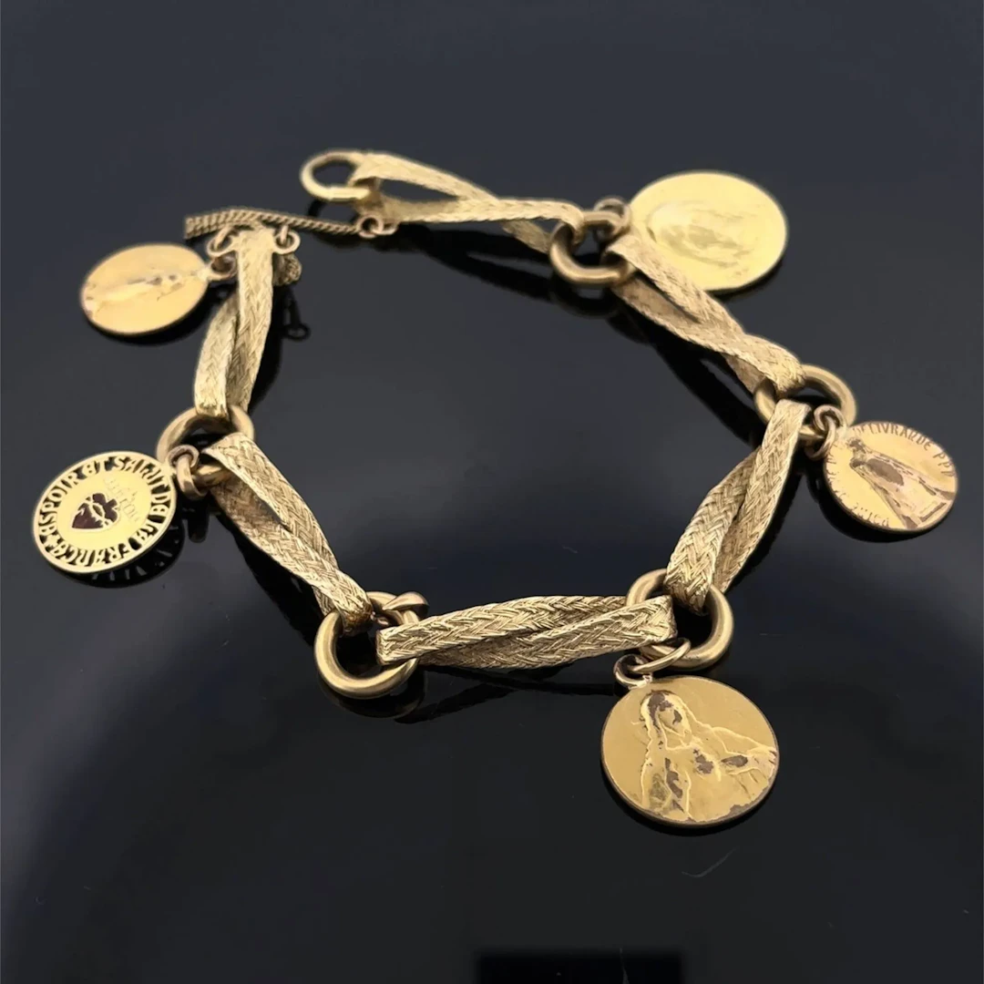 Yellow gold (750) bracelet with "8"-shaped links, holding fi - Lot 212