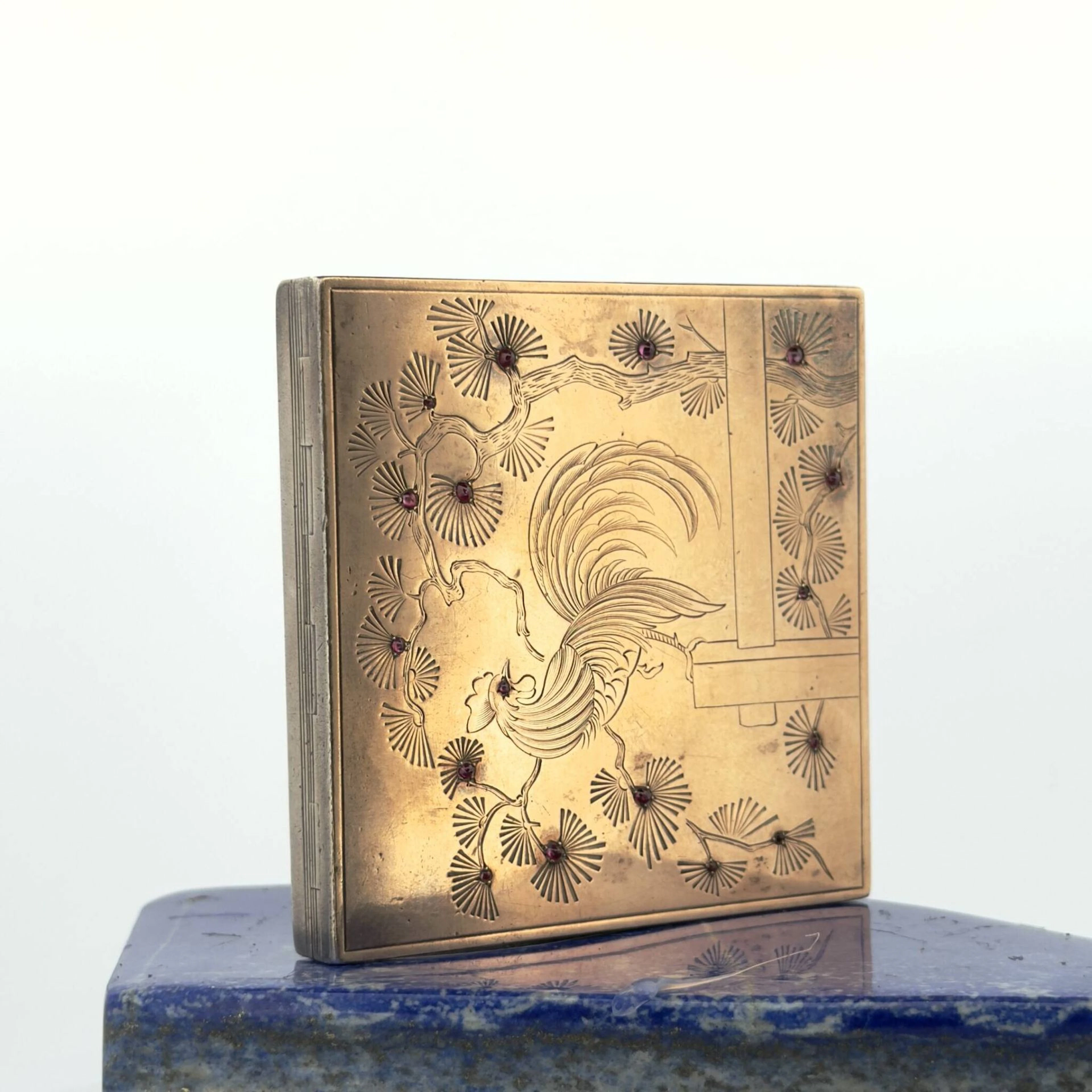 Square powder compact made of silver (at least 800) and rose - Lot 346